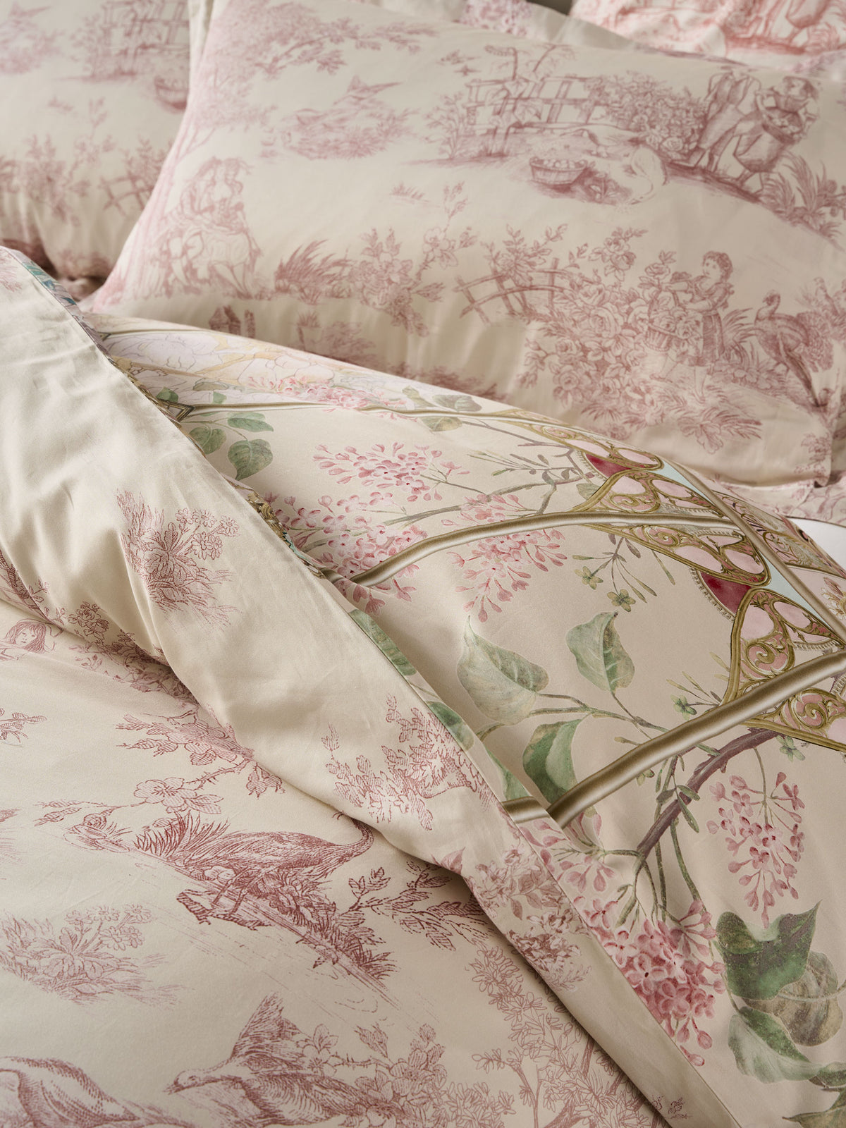 In The Name Of Nouveau Quilt Cover Set