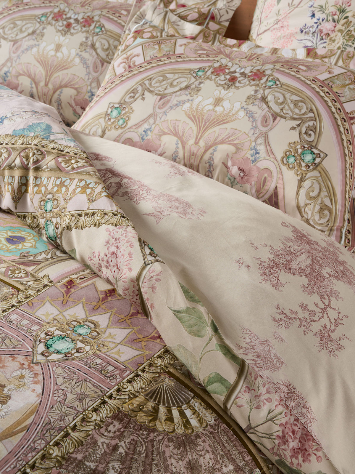 In The Name Of Nouveau Quilt Cover Set