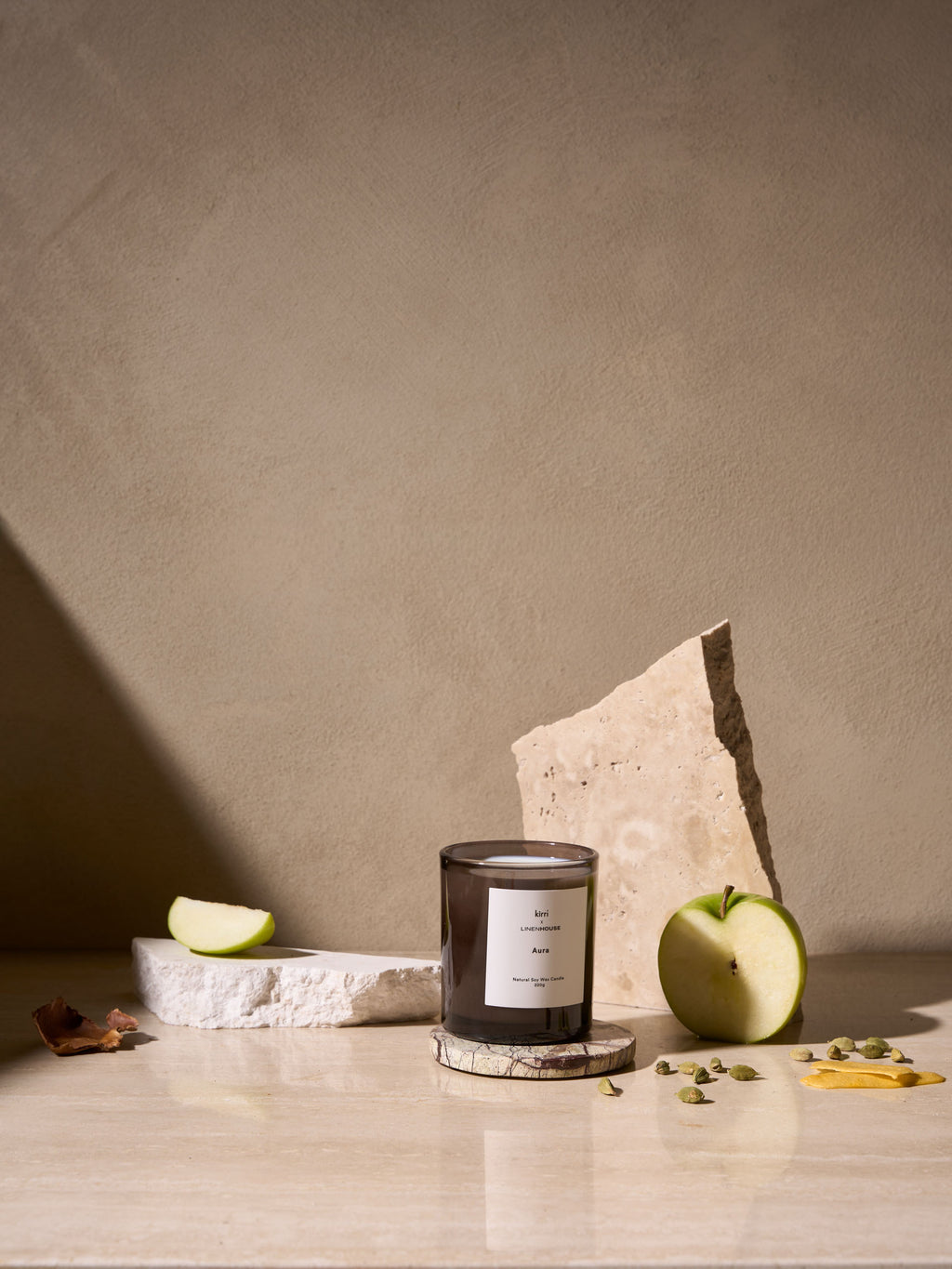 Aura Candle 220g