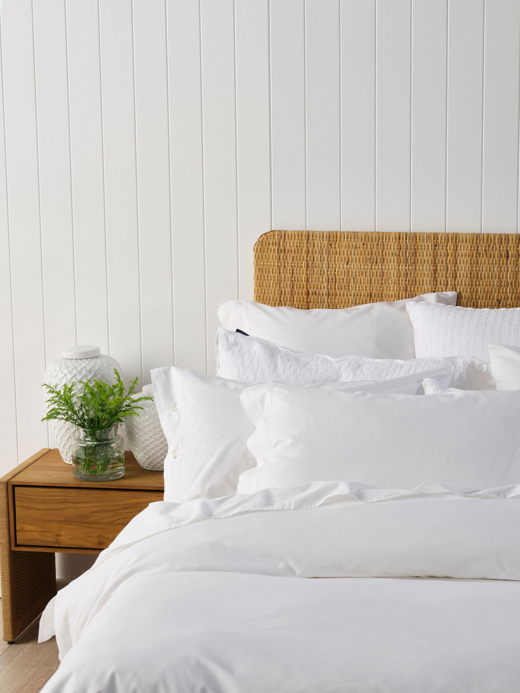 Pin Point White Quilt Cover Set