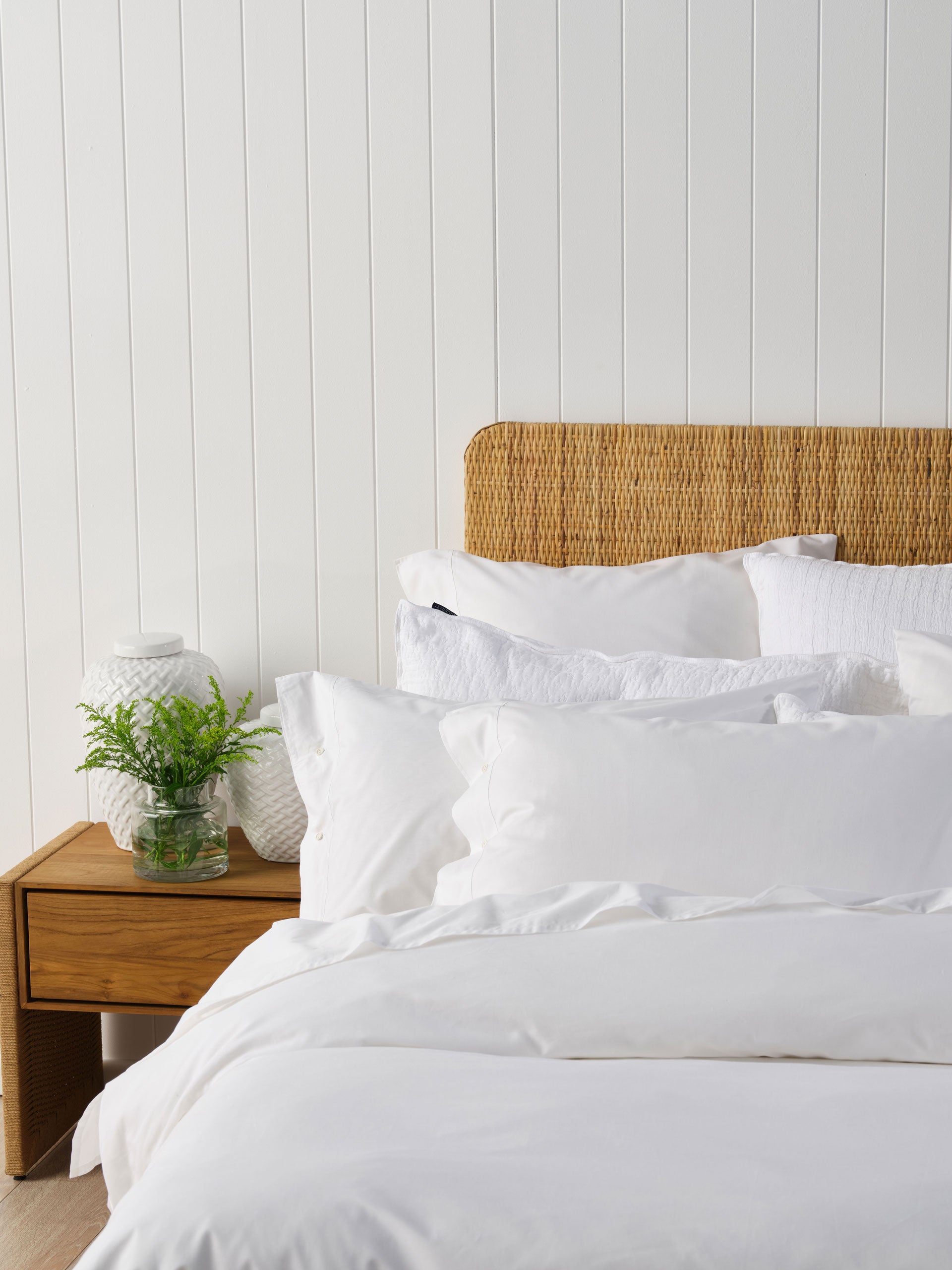 Pin Point White Quilt Cover Set
