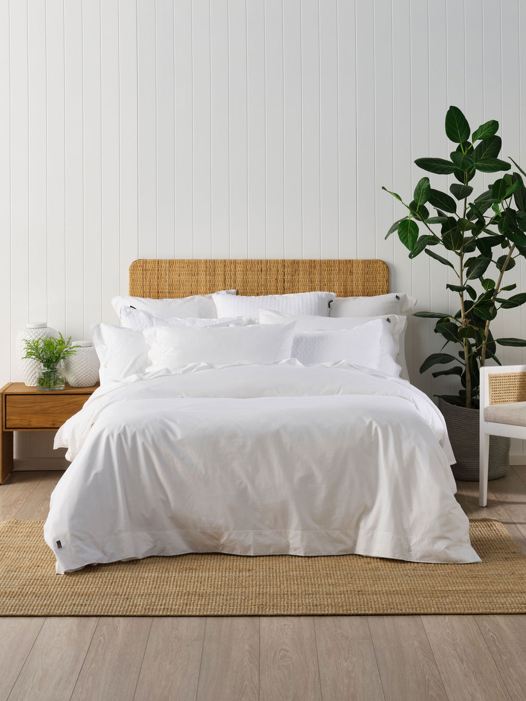 Pin Point White Quilt Cover Set