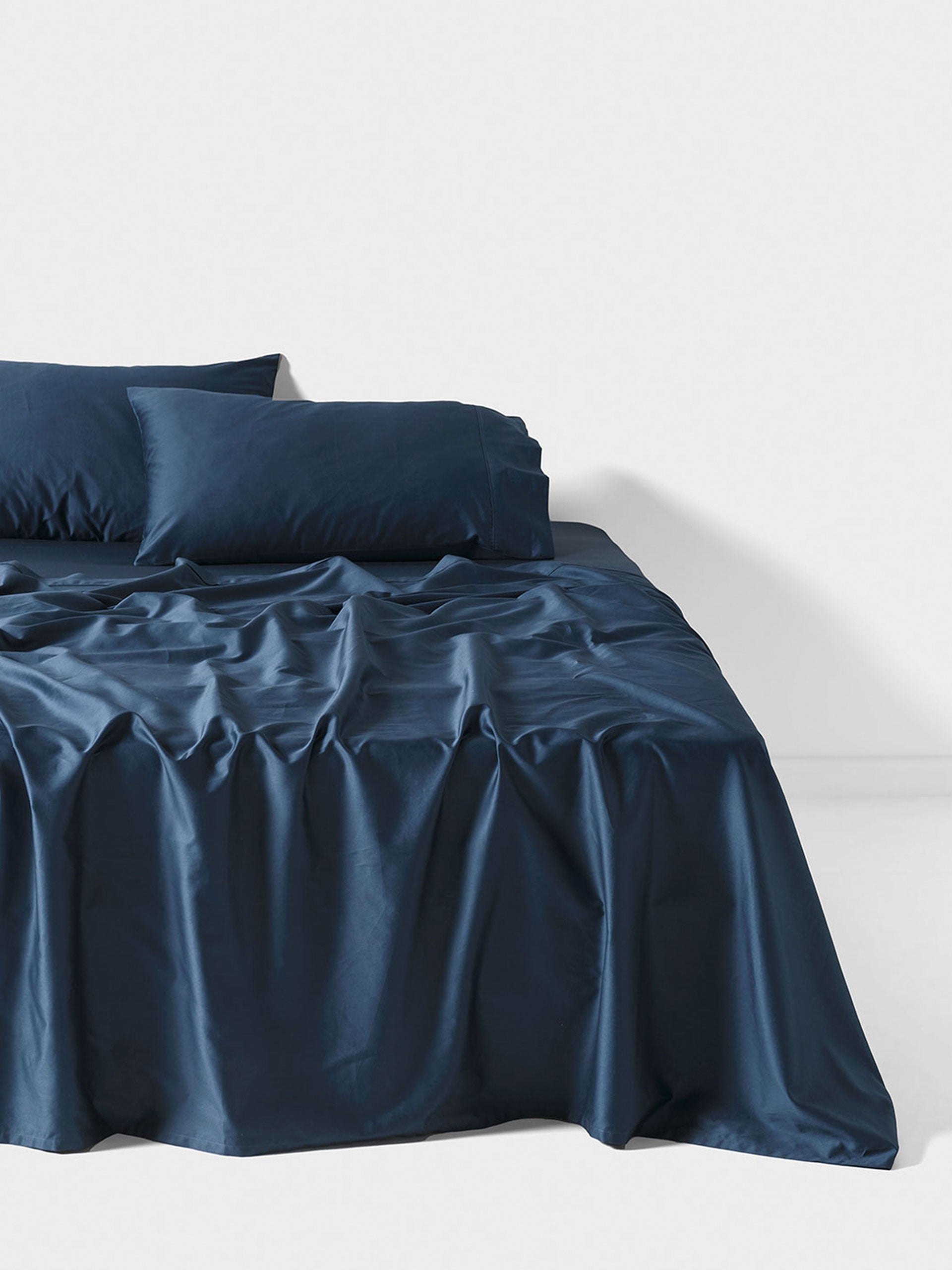 Augusta Navy Sheet Set
