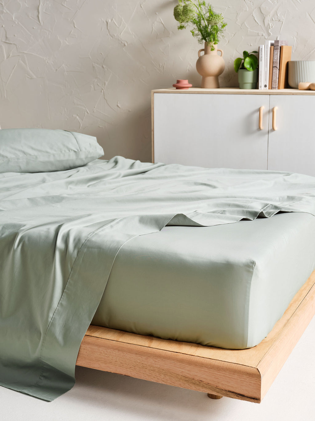 Augusta Green Gum Fitted Sheet 50cm