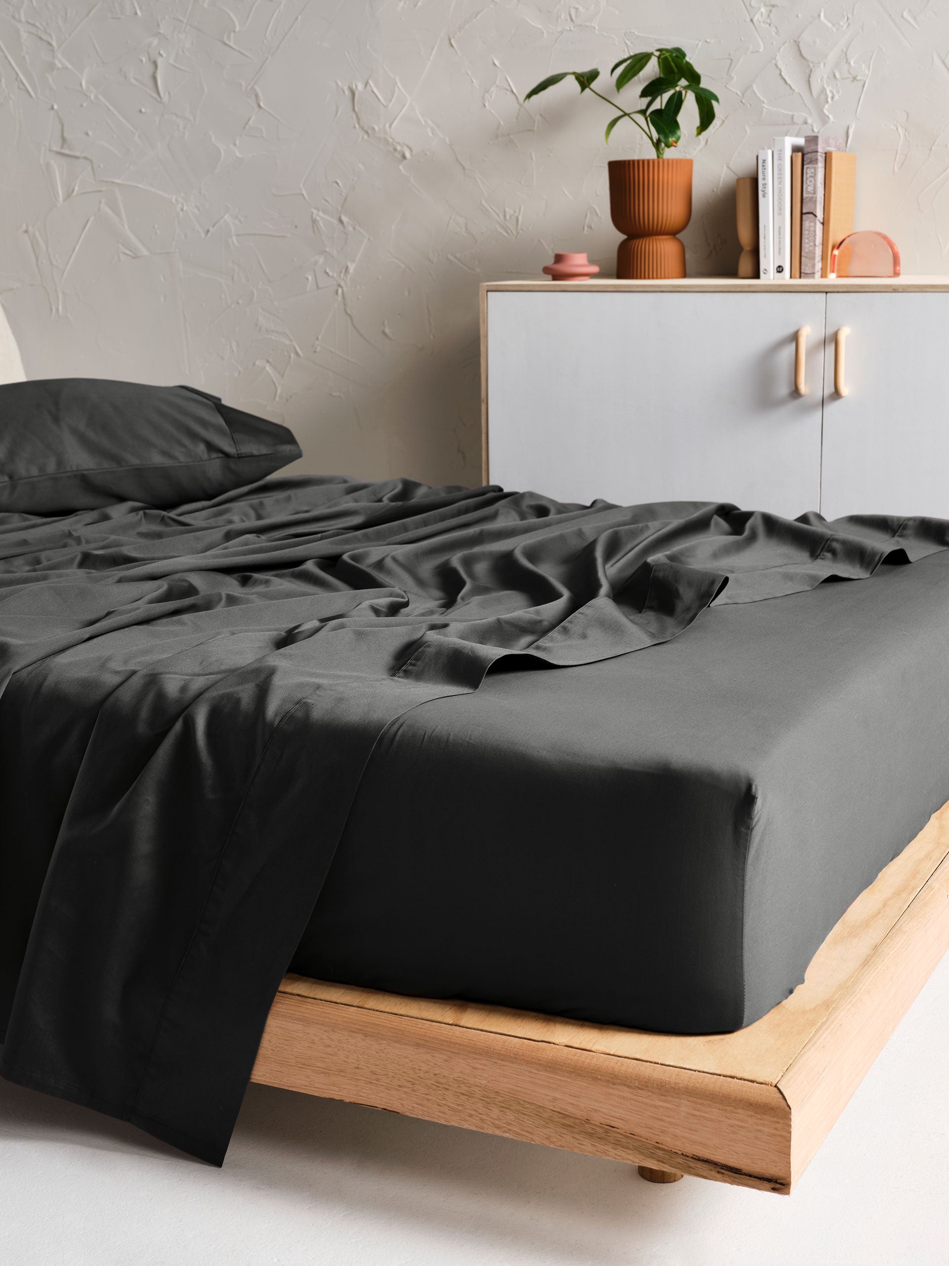 Augusta Magnet Fitted Sheet 50cm