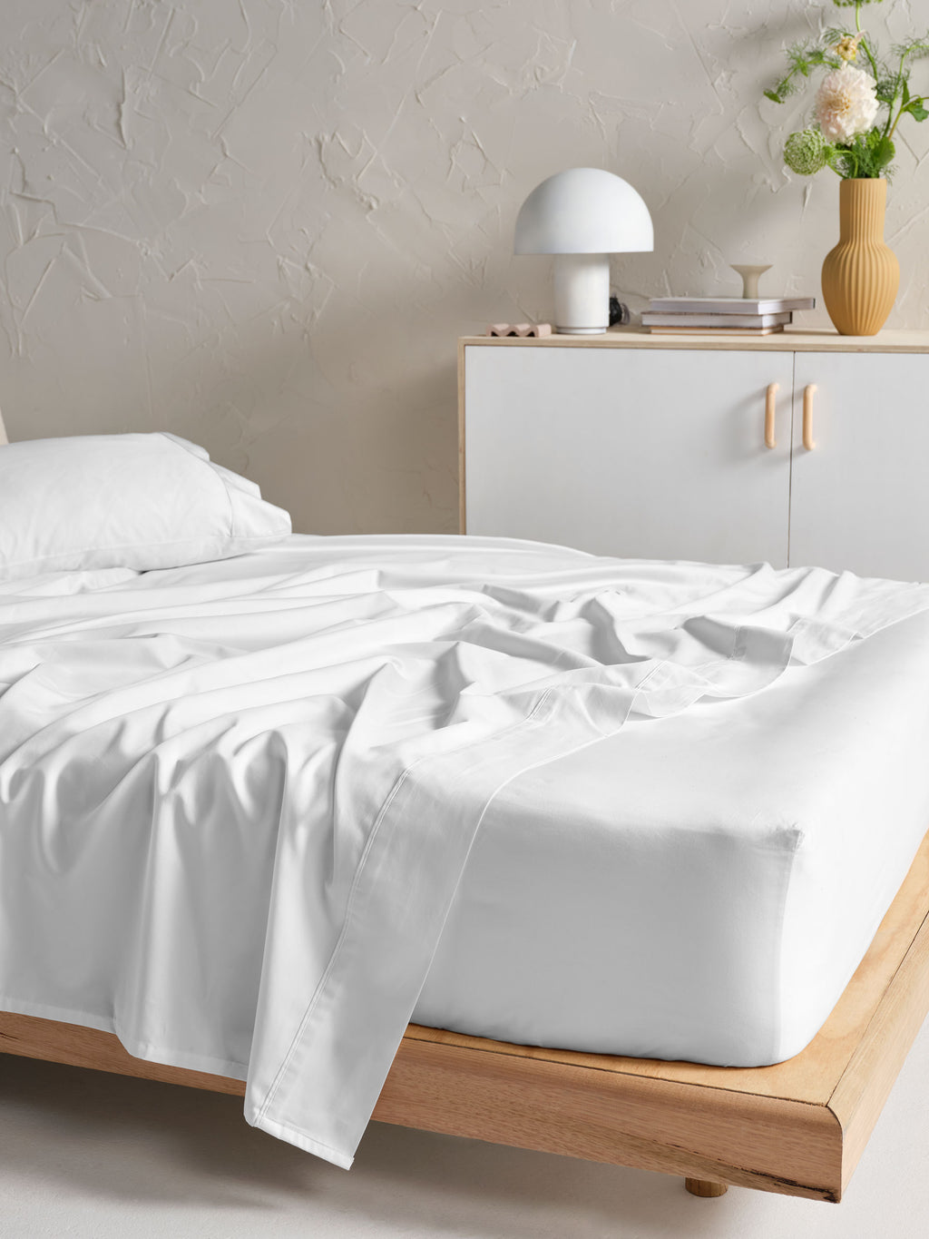 Augusta White Deluxe Flat Sheet