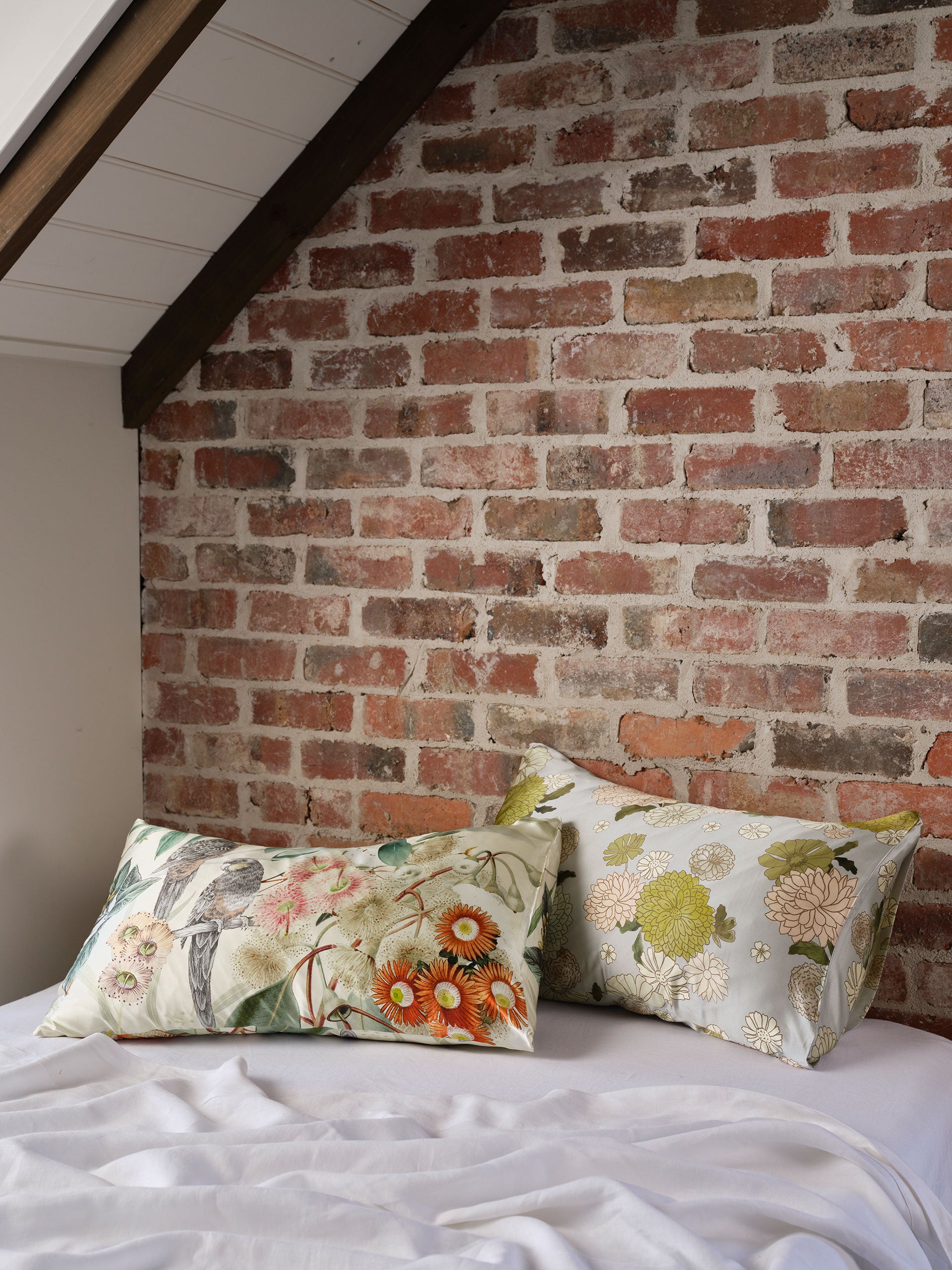 Silk Zuri Pillowcase