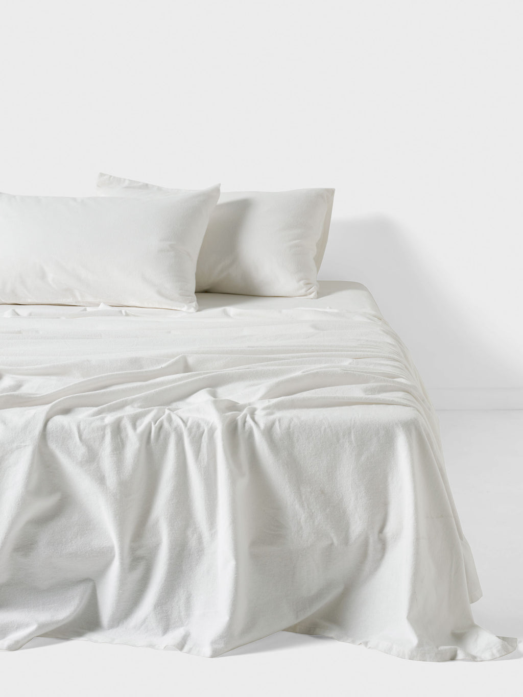 Lettie White Sheet Set