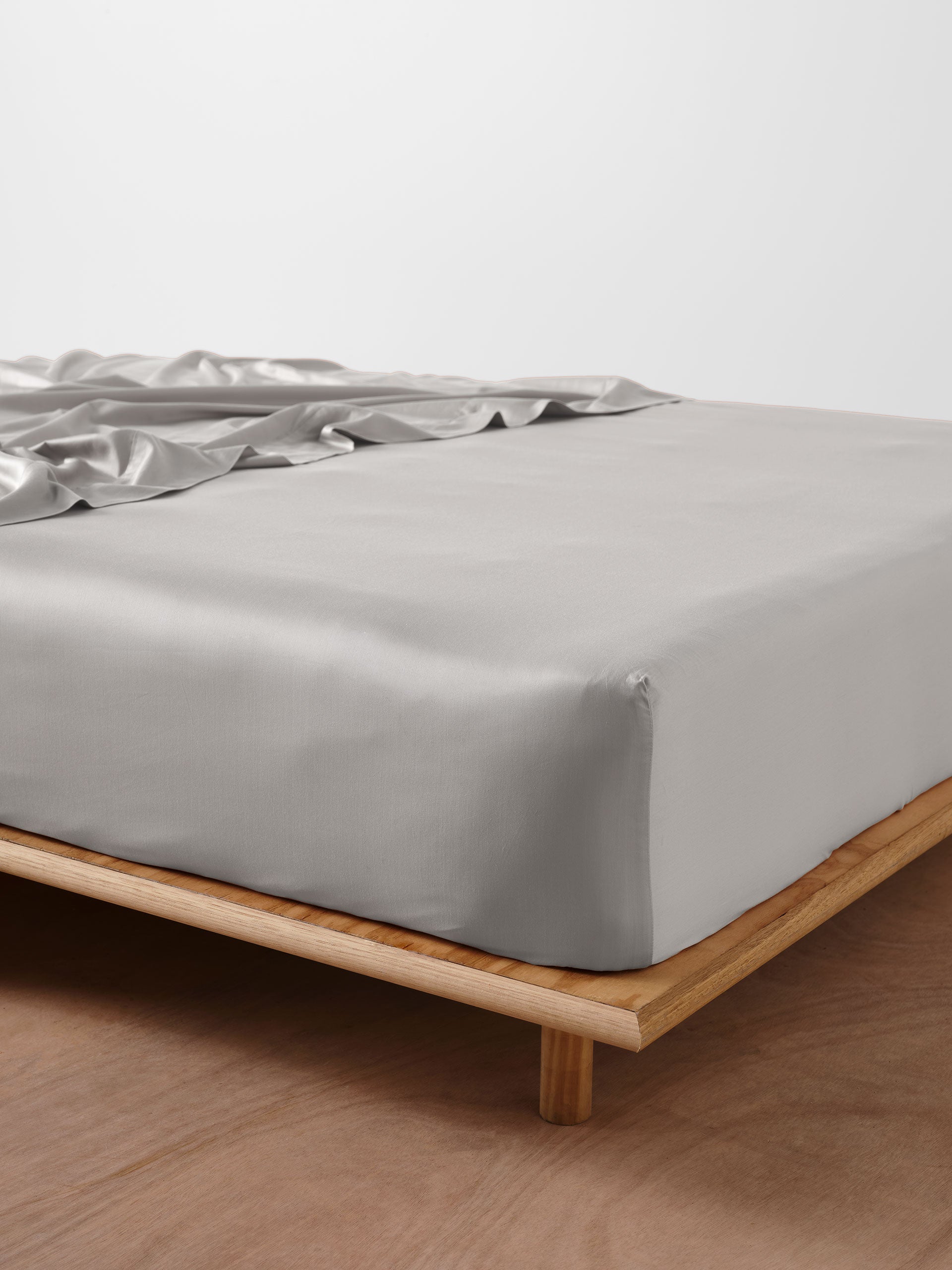 Haven Silver Fitted Sheet 50cm