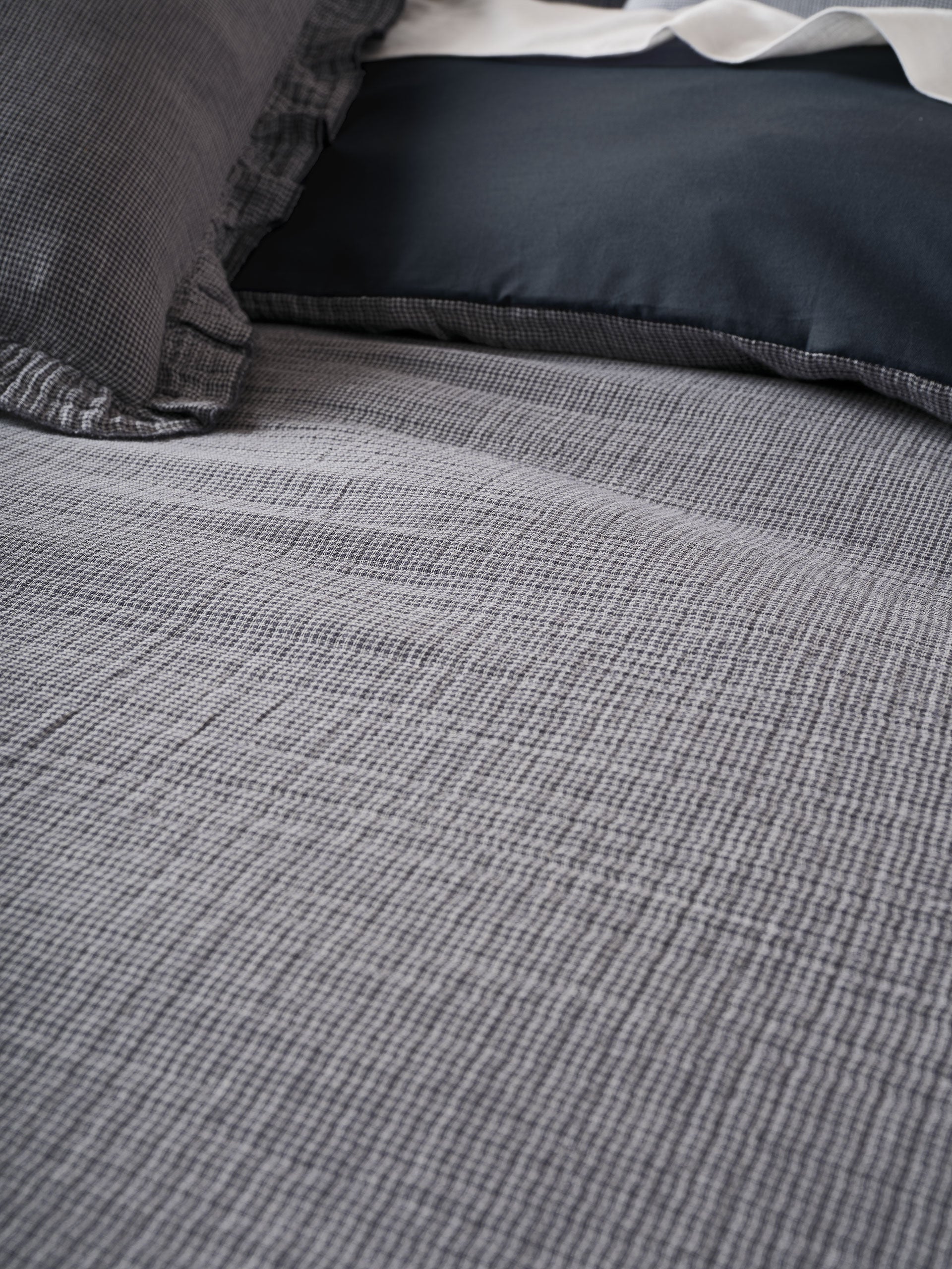 Lucy Navy Quilt Cover Set