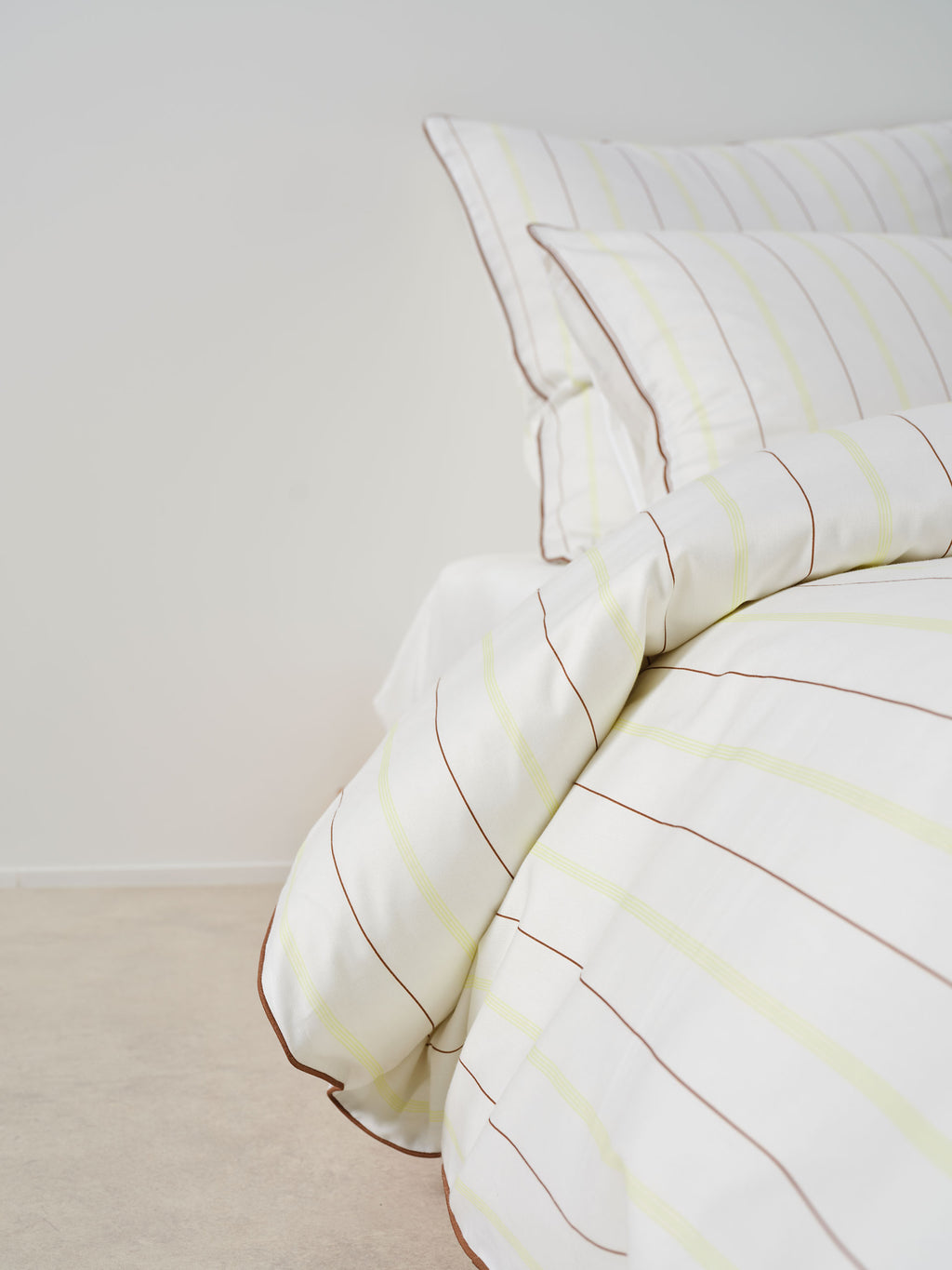 Monday Stripe White Quilt Cover Set