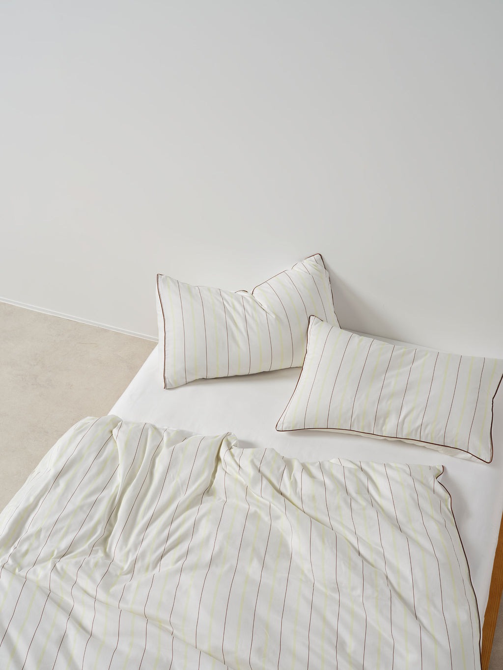 Monday Stripe White Quilt Cover Set