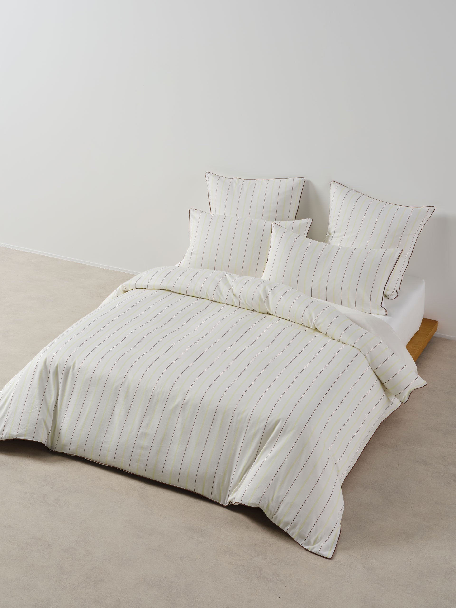 Monday Stripe White Quilt Cover Set