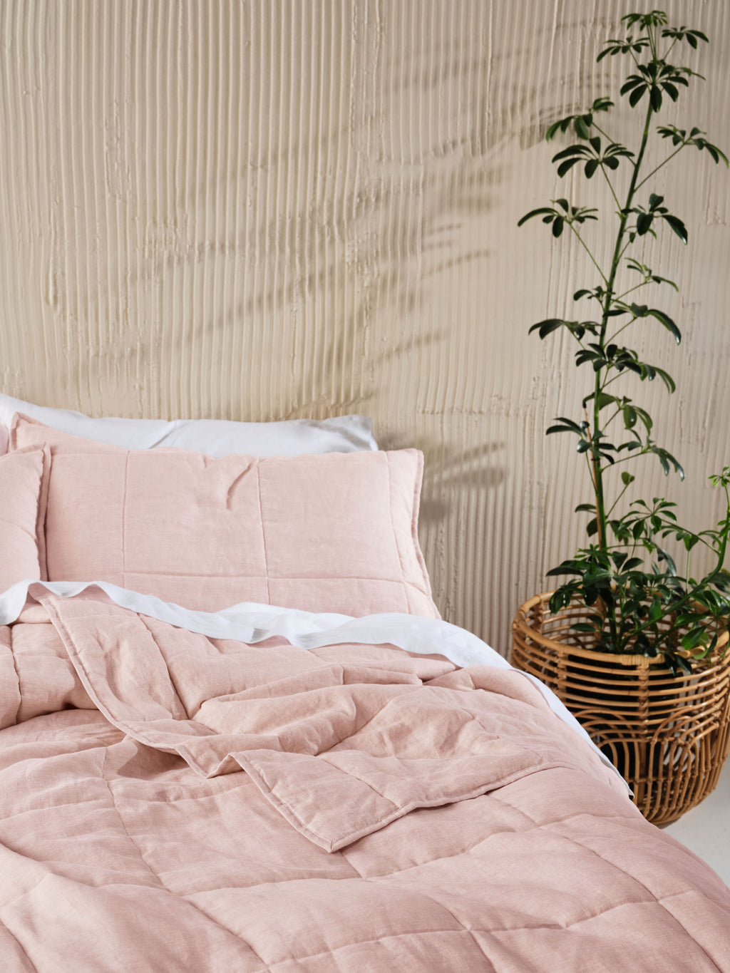 Nimes Rose Linen Coverlet