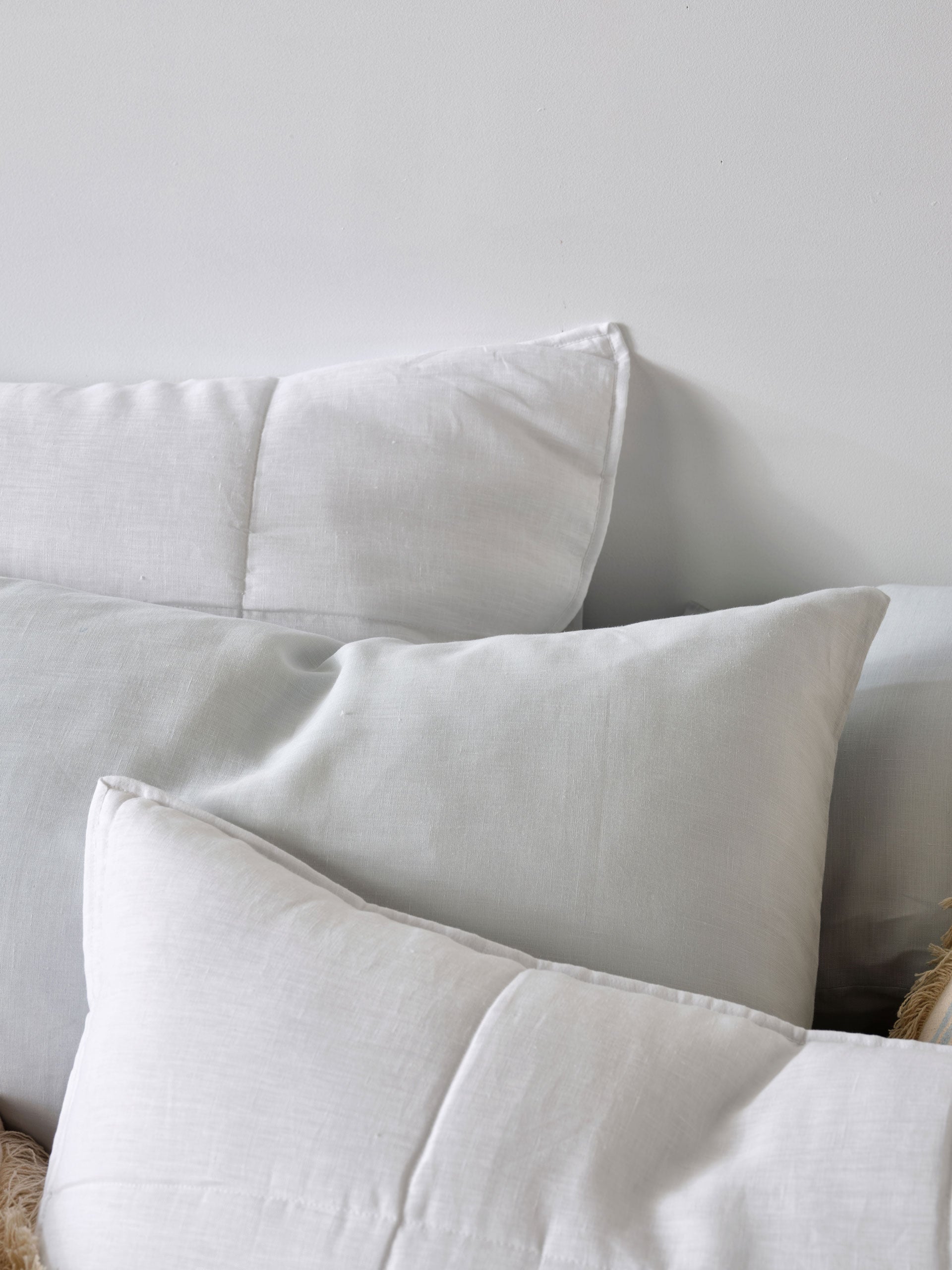Nimes White Pillow Sham Set