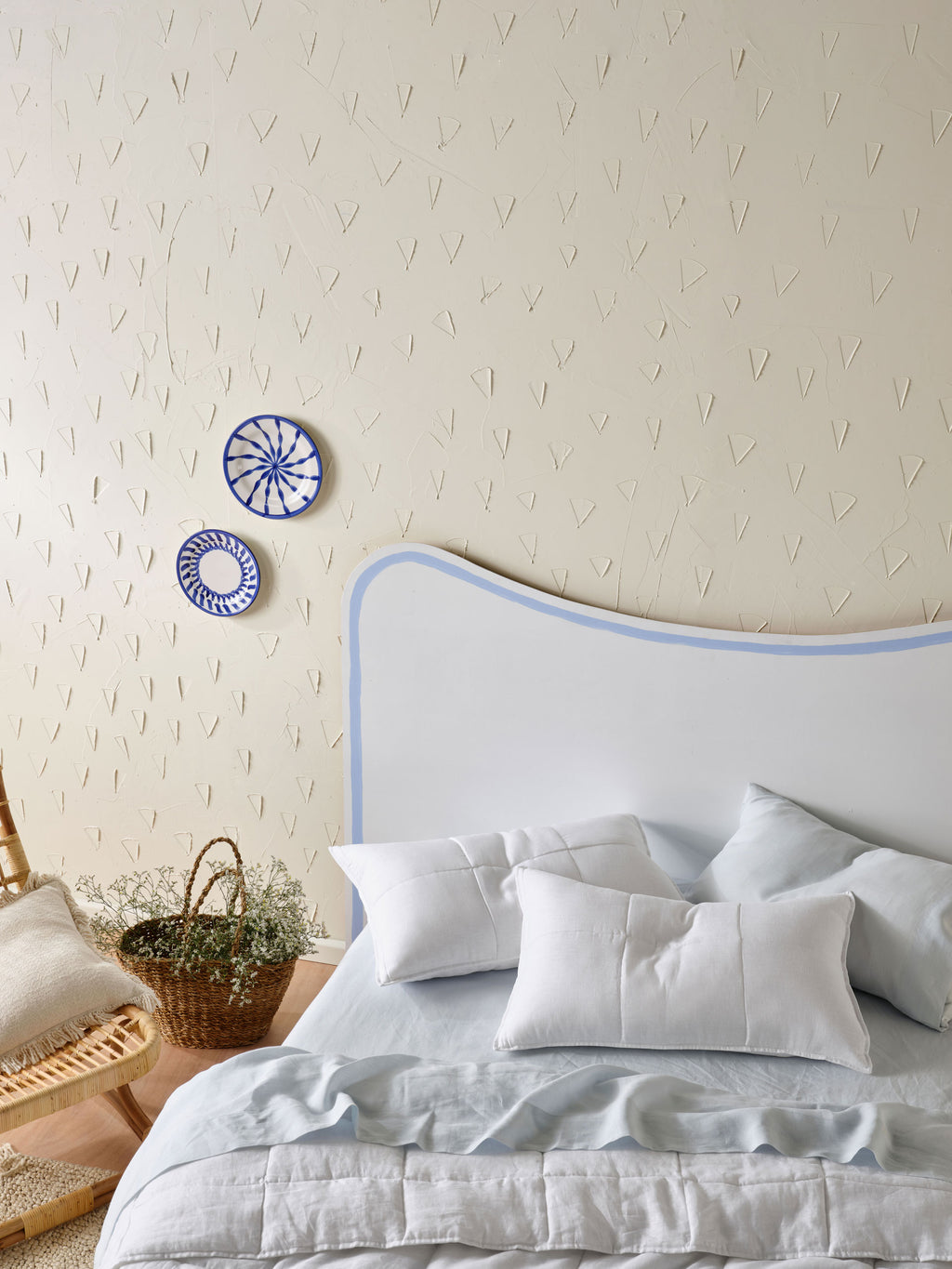 Nimes White Pillow Sham Set