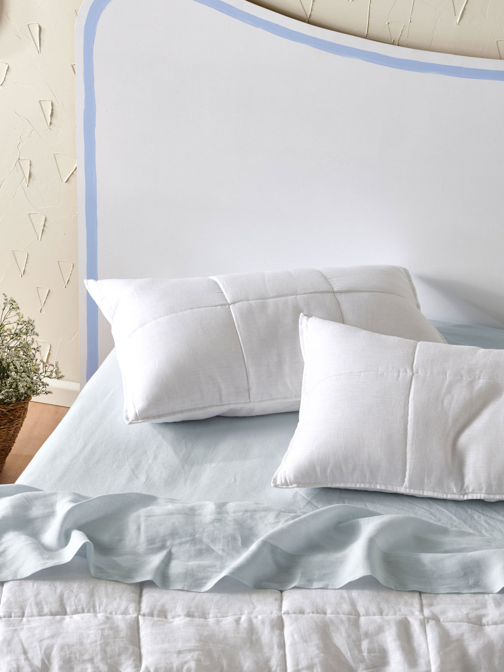 Nimes White Pillow Sham Set