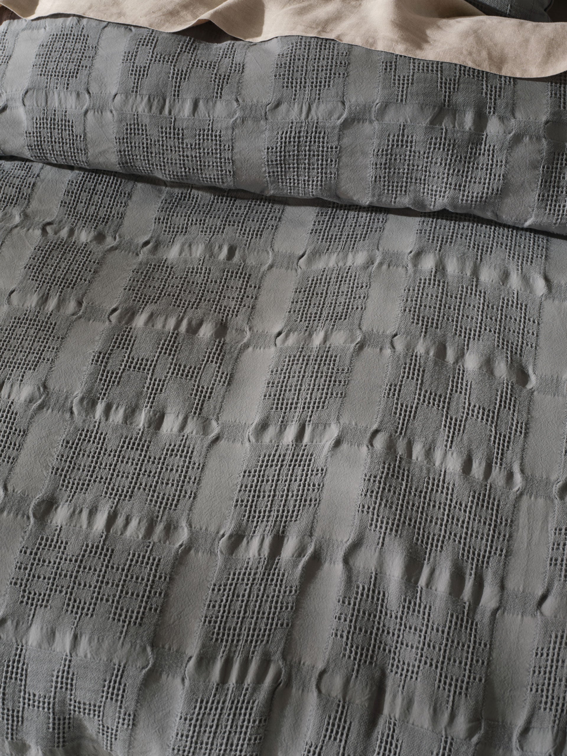 Seren Shadow Quilt Cover Set