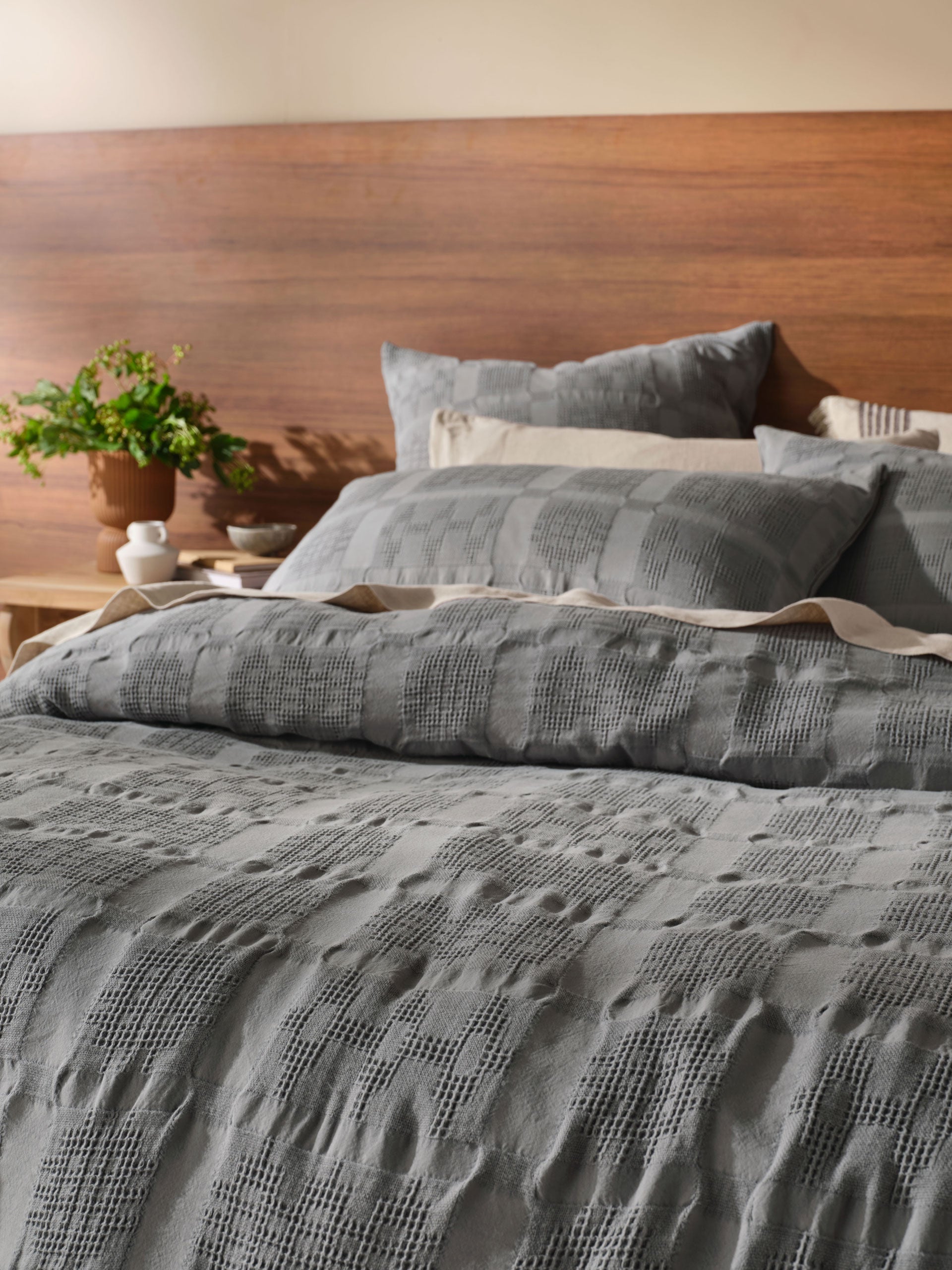 Seren Shadow Quilt Cover Set
