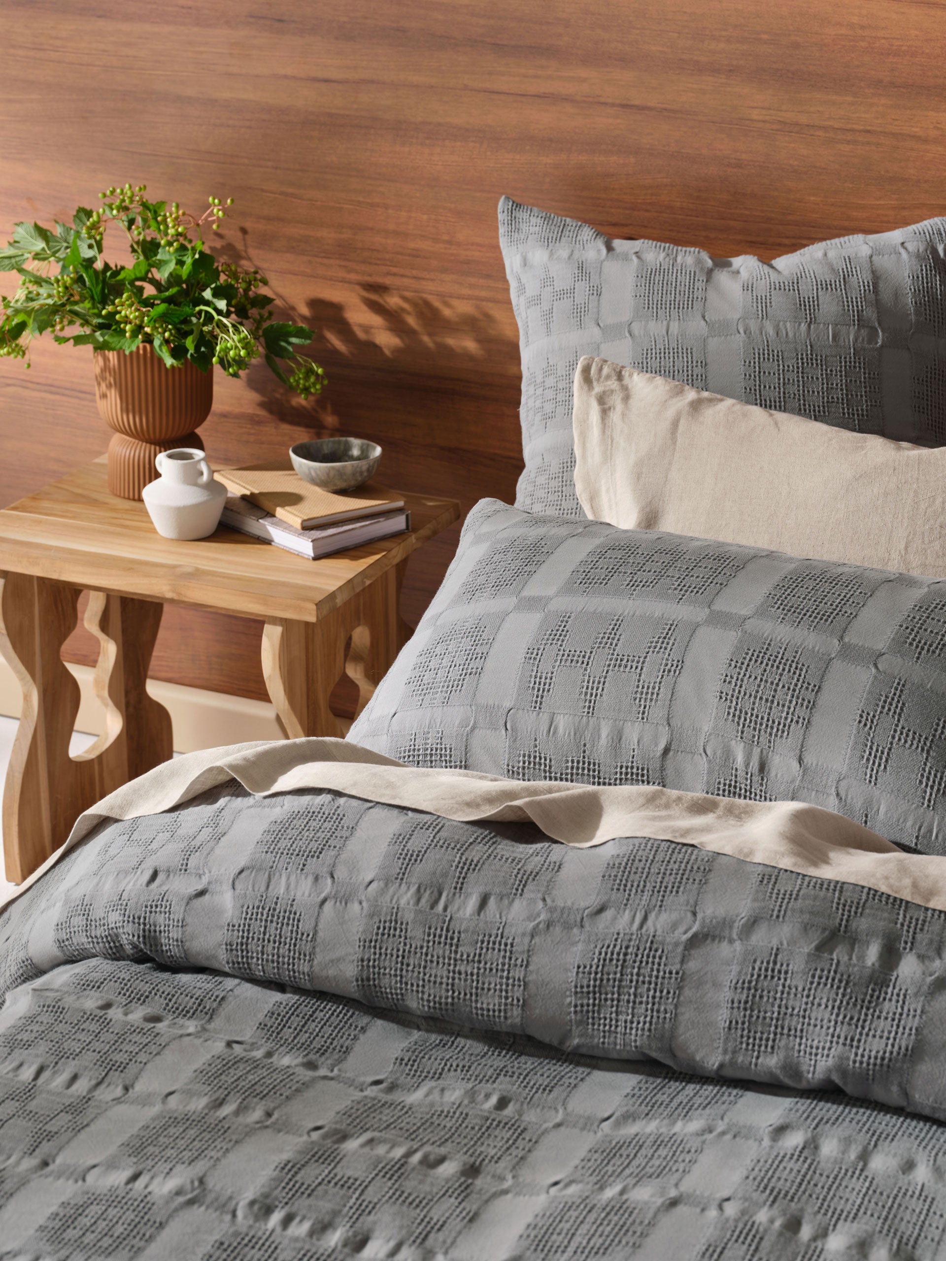 Seren Shadow Quilt Cover Set