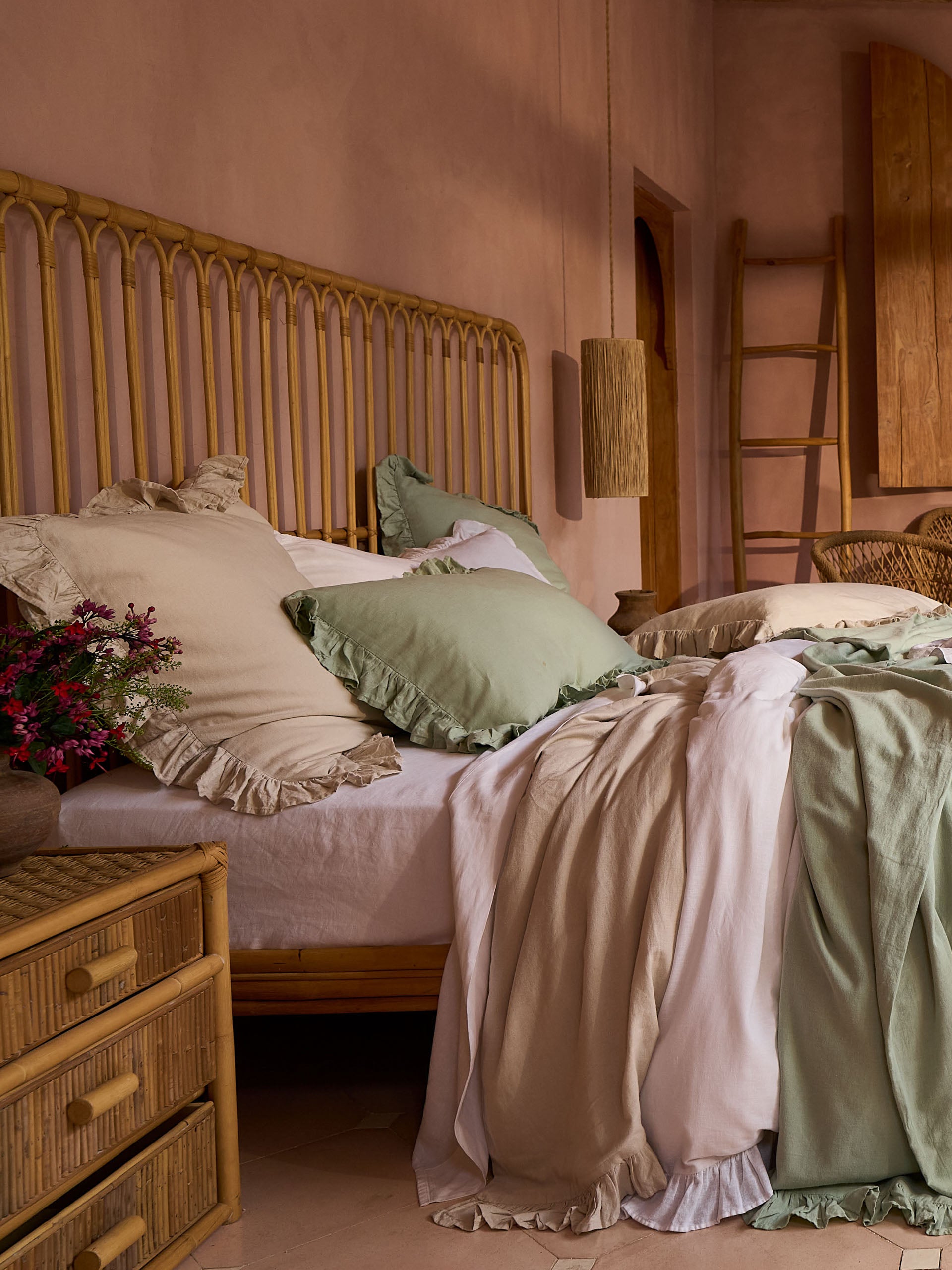 Vintage Ruffle Natural Quilt Cover Set