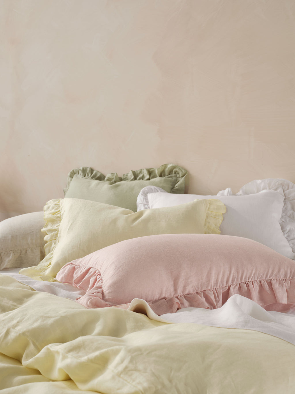Nimes White Ruffle Cushion 40x60cm