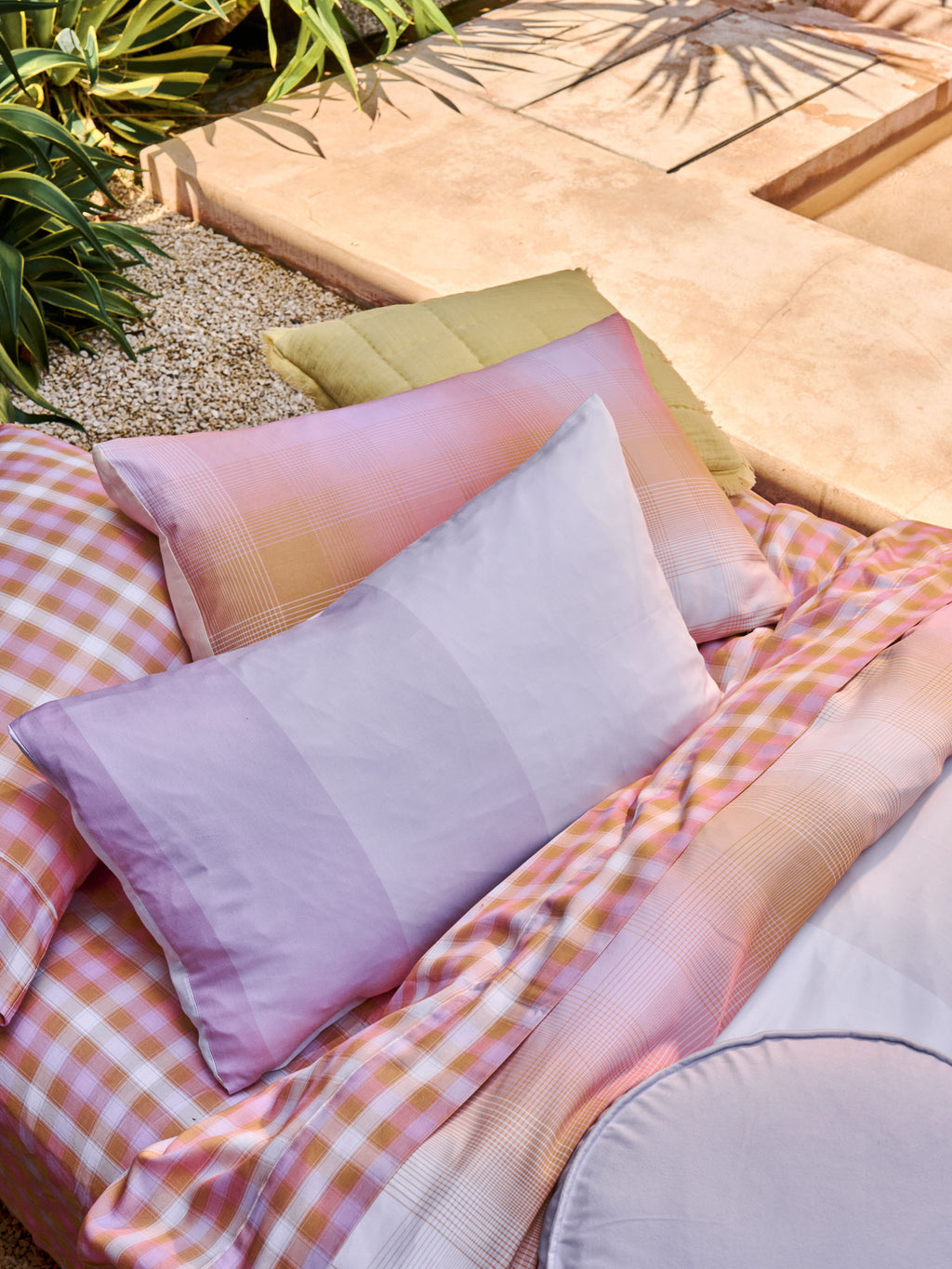 Sunrise Stripe Bubblegum Quilt Cover Set