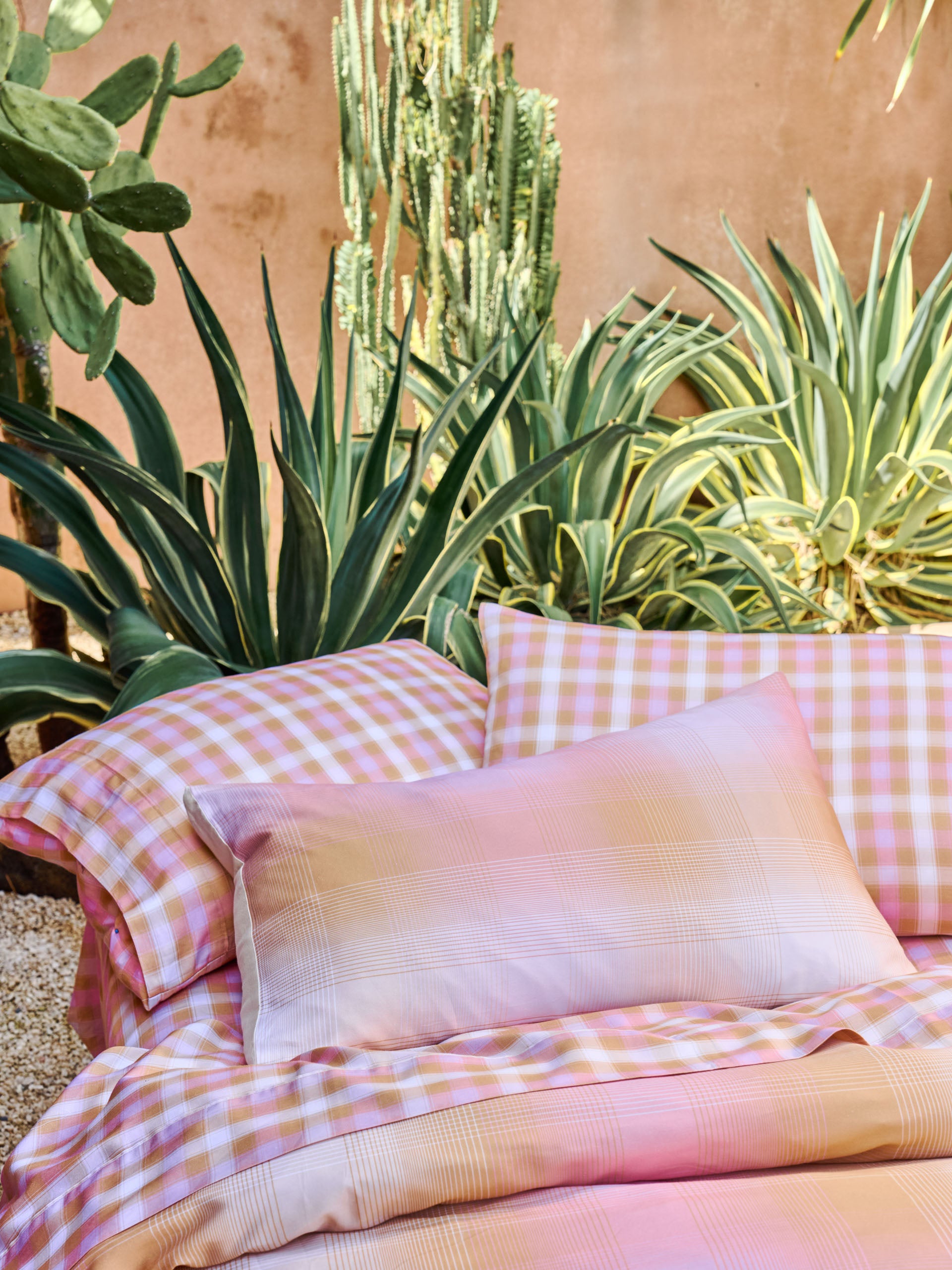 Sunrise Check Bubblegum Sheet Set