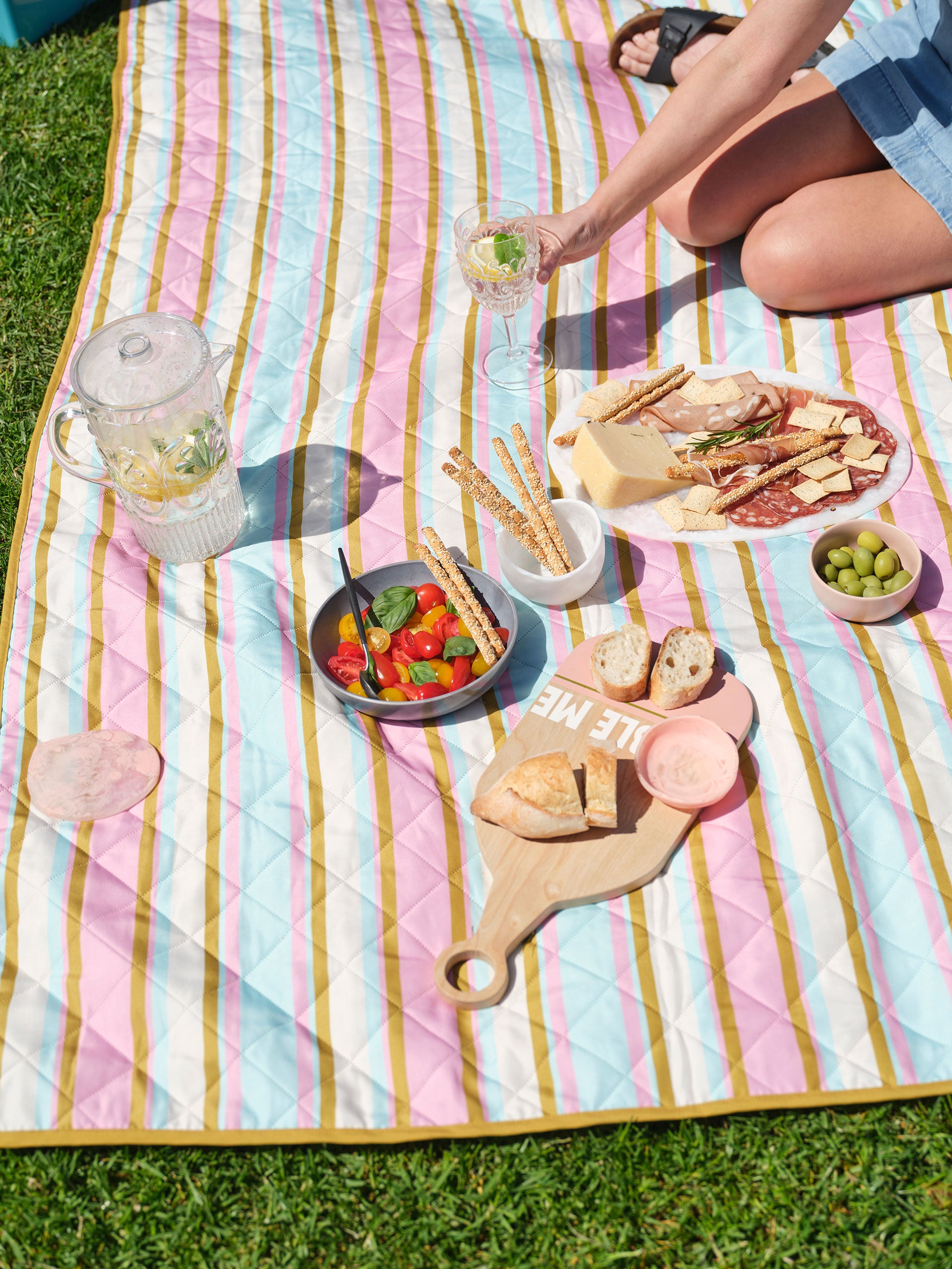 Sunnie Nibble Me Charcuterie Board