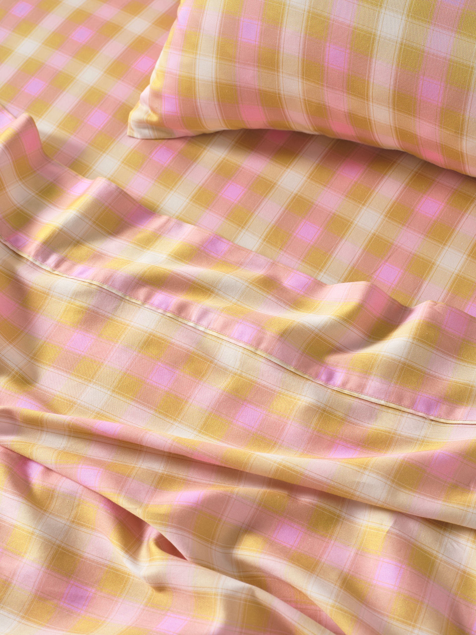 Sunrise Check Bubblegum Sheet Set