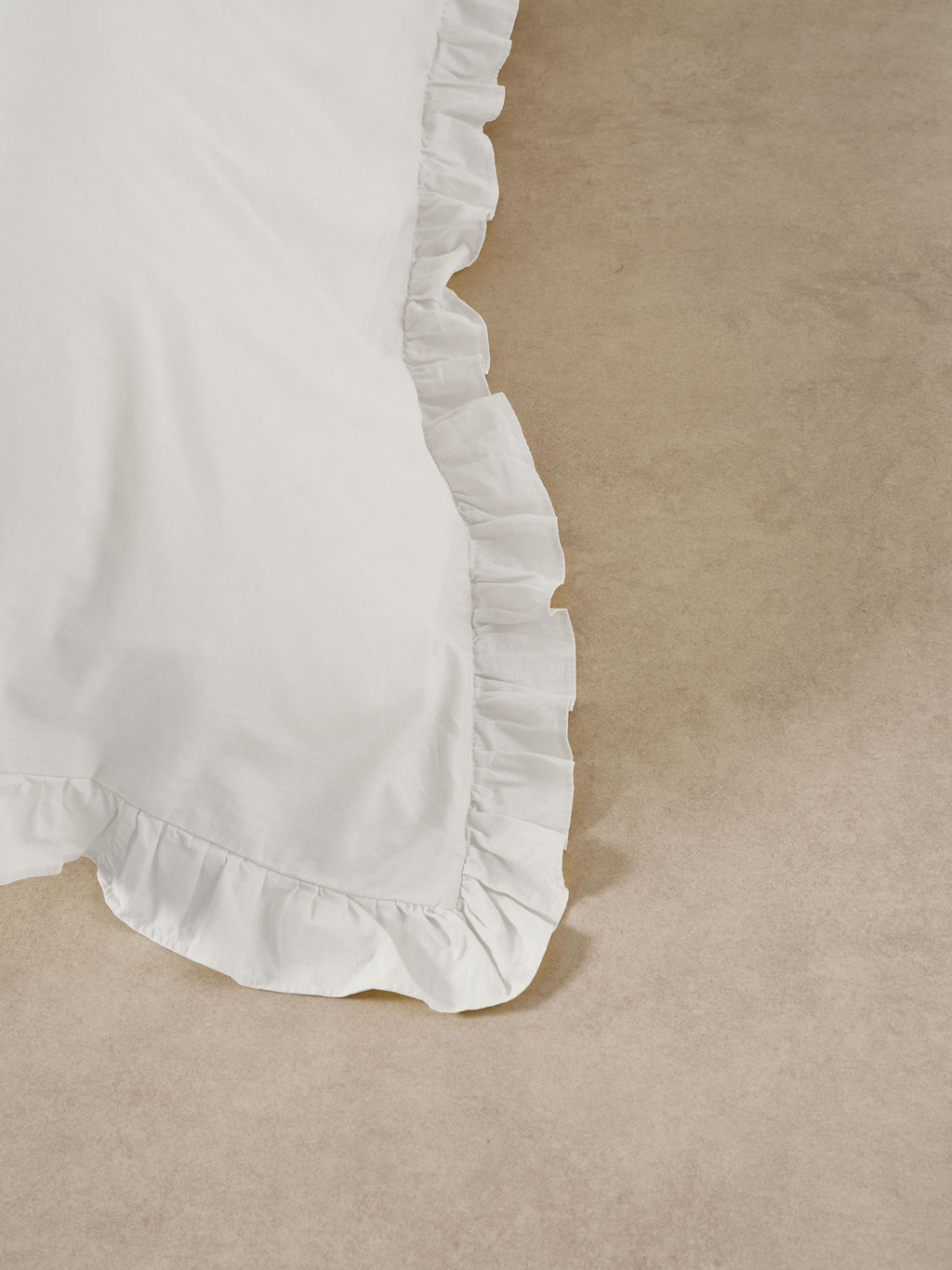 Vintage Ruffle White Quilt Cover Set