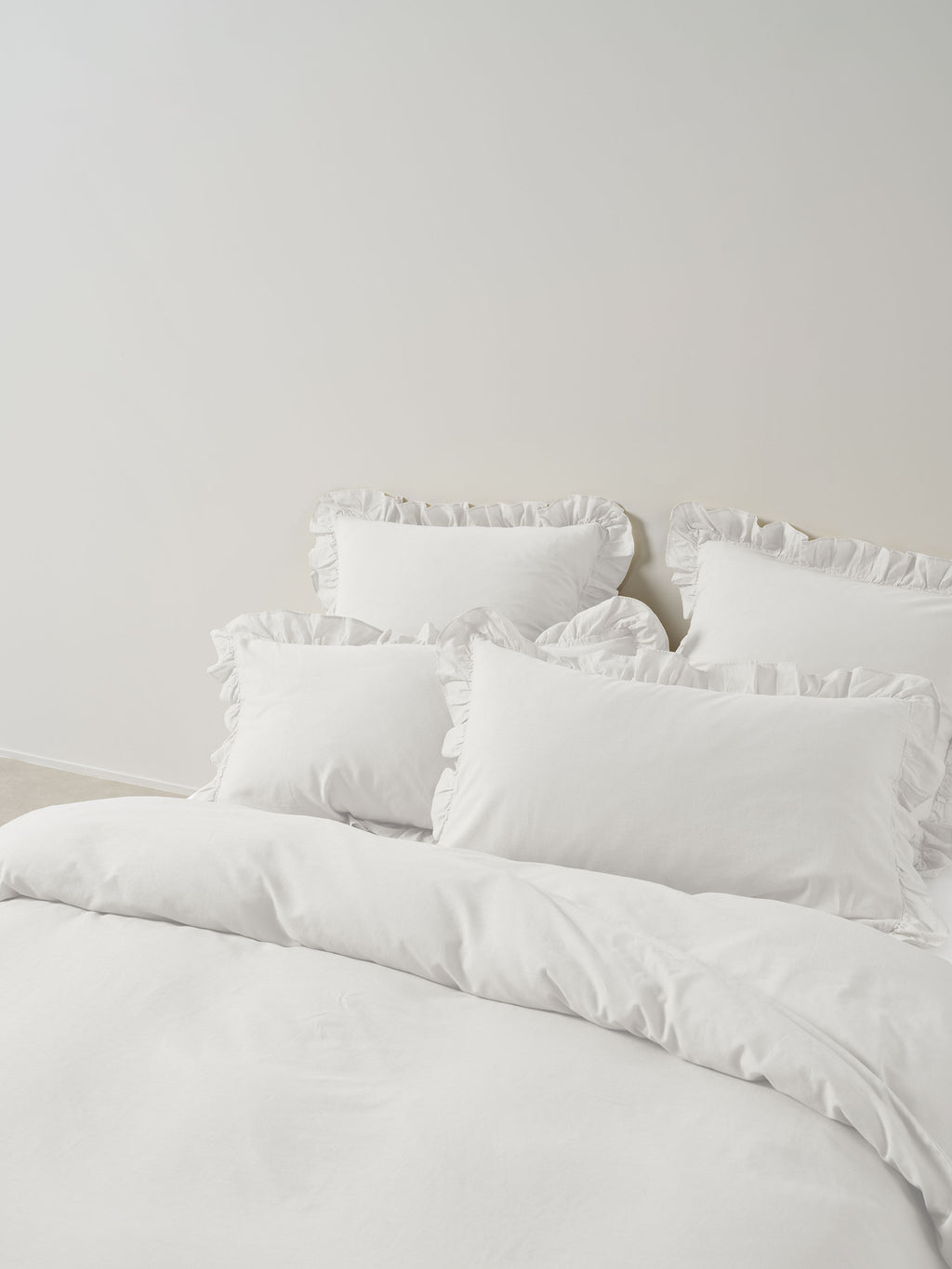 Vintage Ruffle White Quilt Cover Set