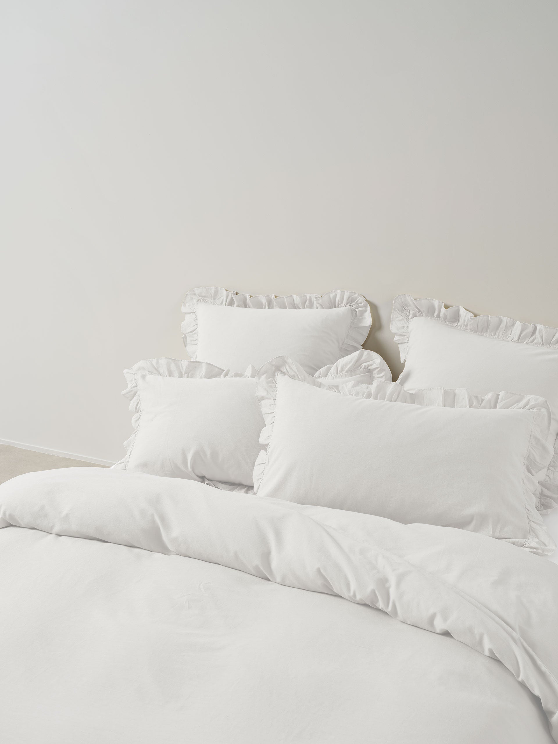 Vintage Ruffle White Quilt Cover Set