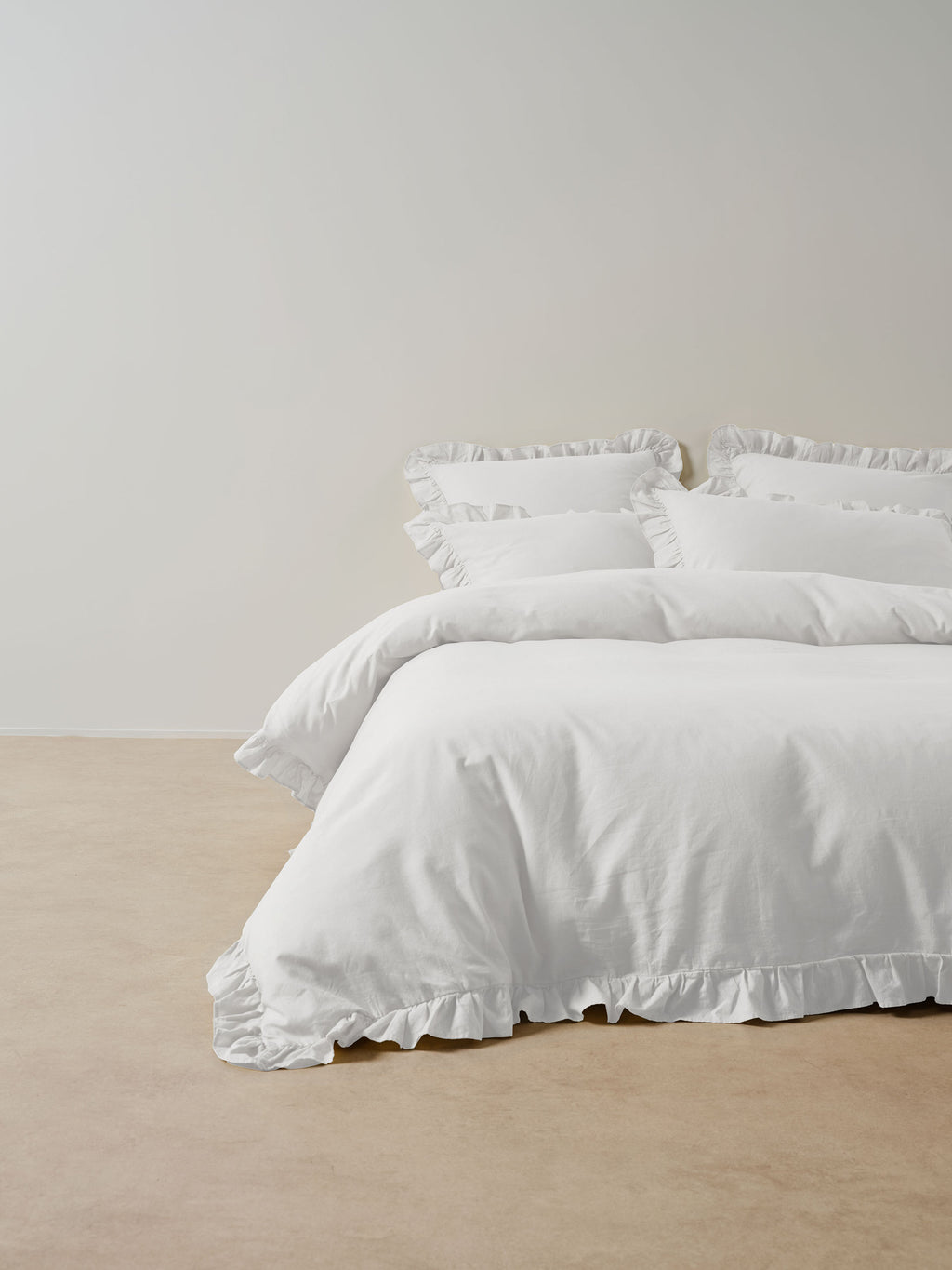 Vintage Ruffle White Quilt Cover Set