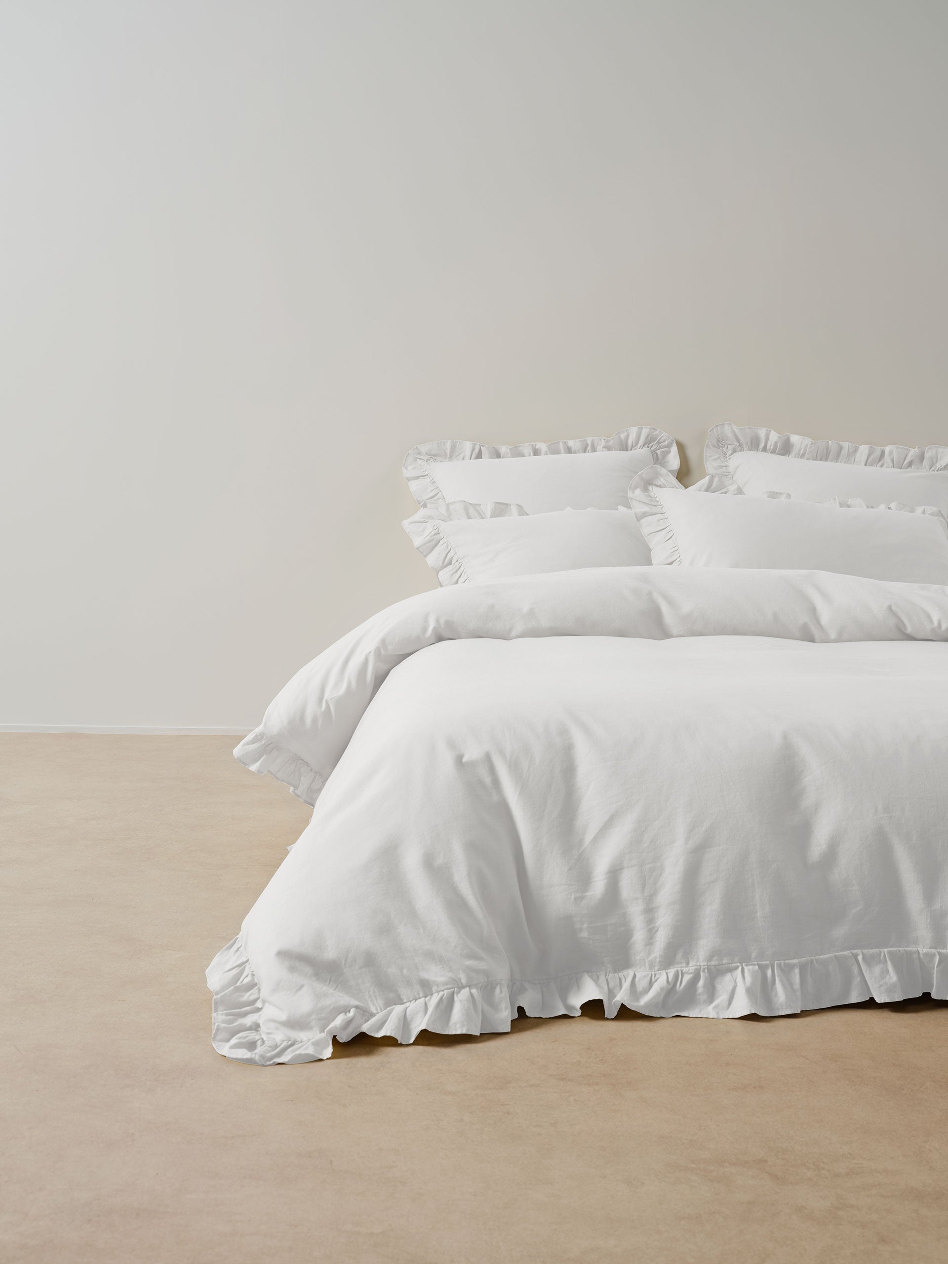 Vintage Ruffle White Quilt Cover Set