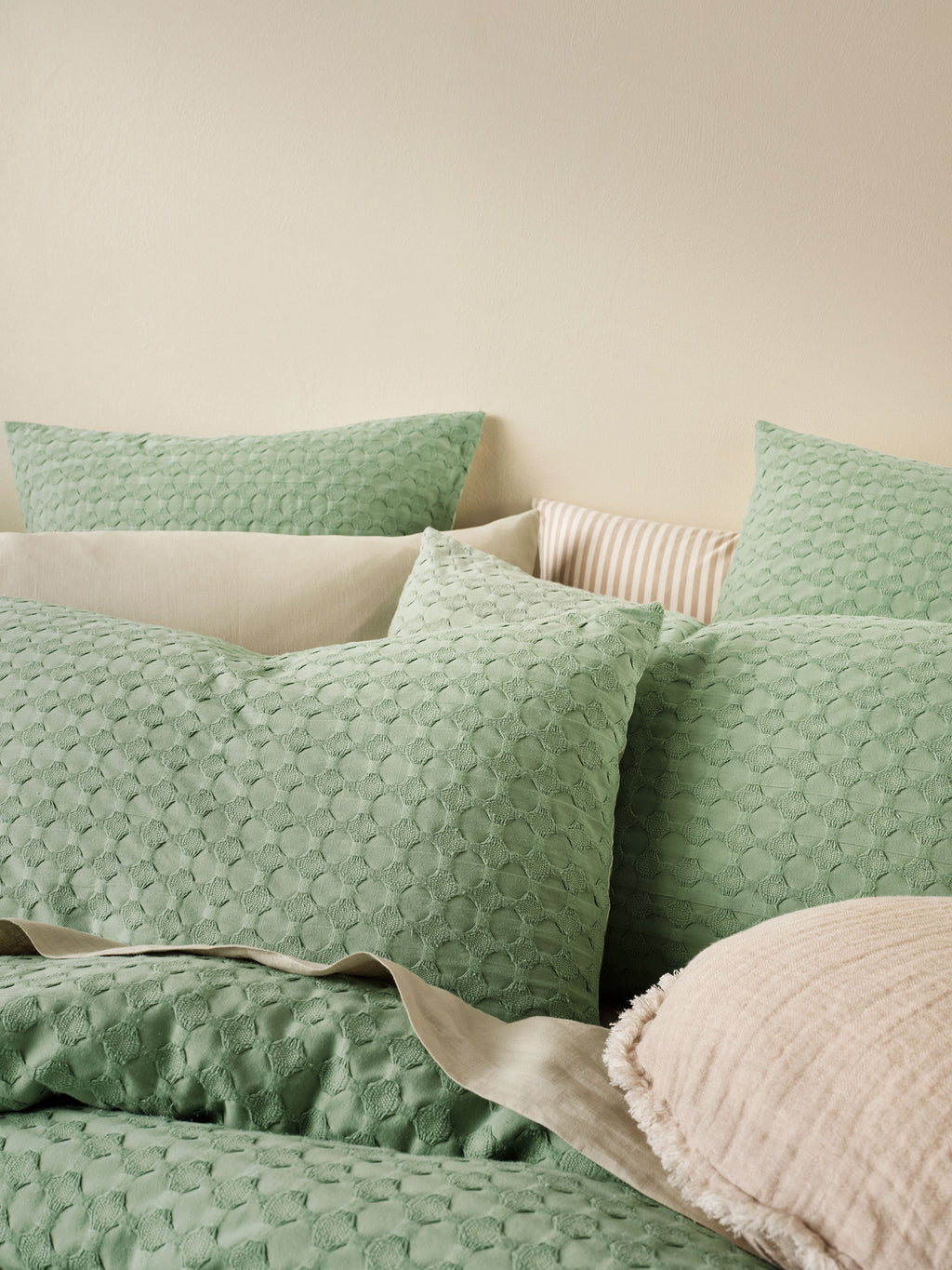 Vista Leaf Quilt Cover Set
