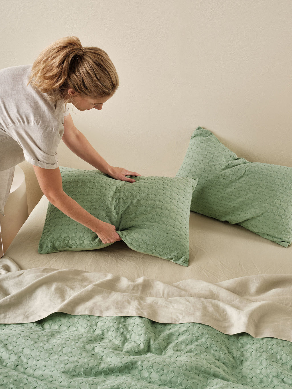 Vista Leaf Quilt Cover Set