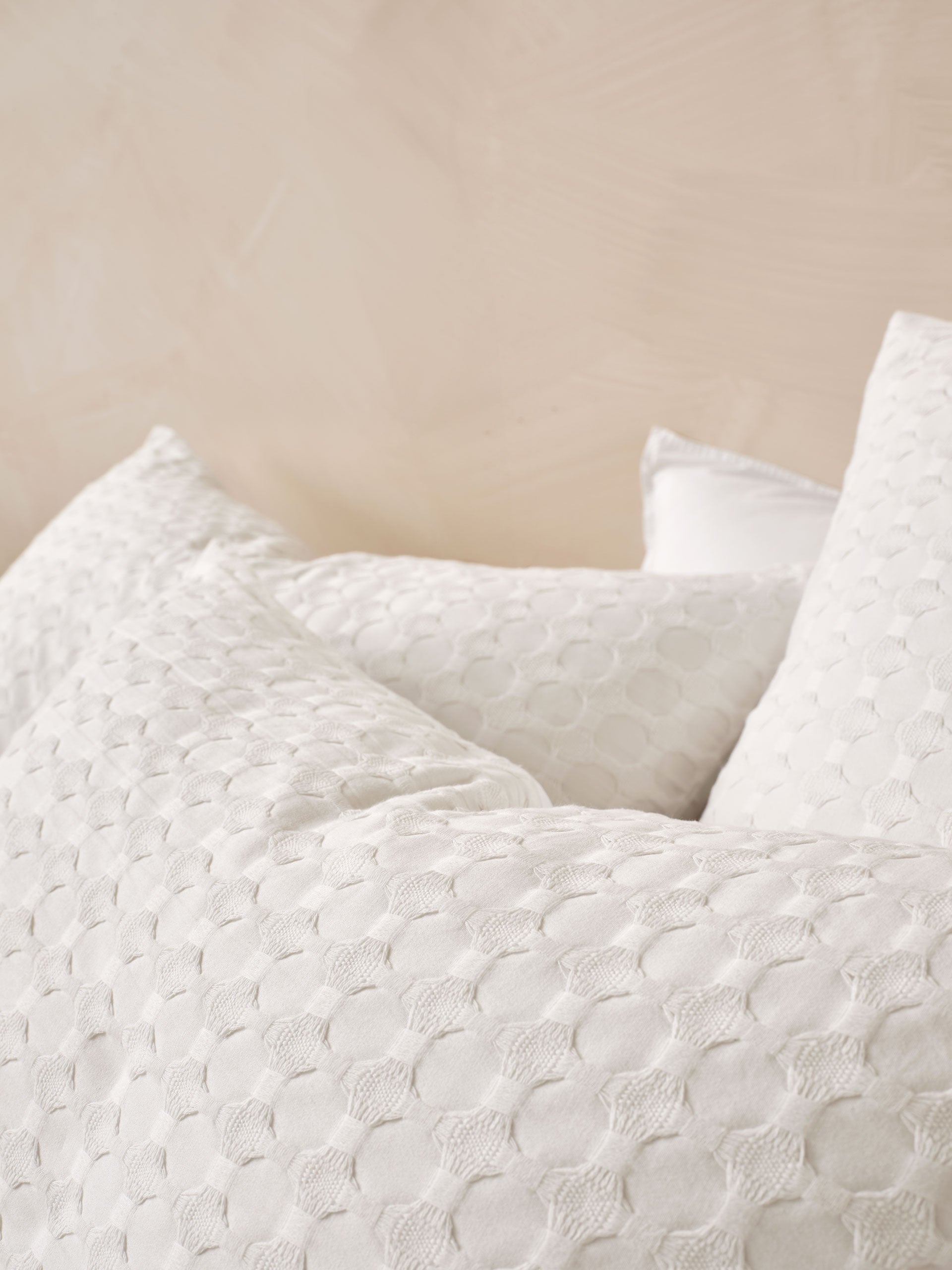 Vista White Quilt Cover Set