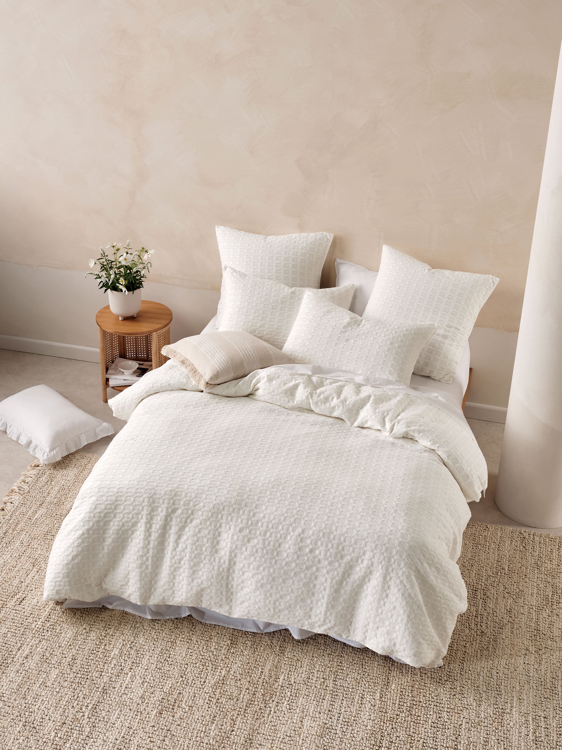 Vista White Quilt Cover Set