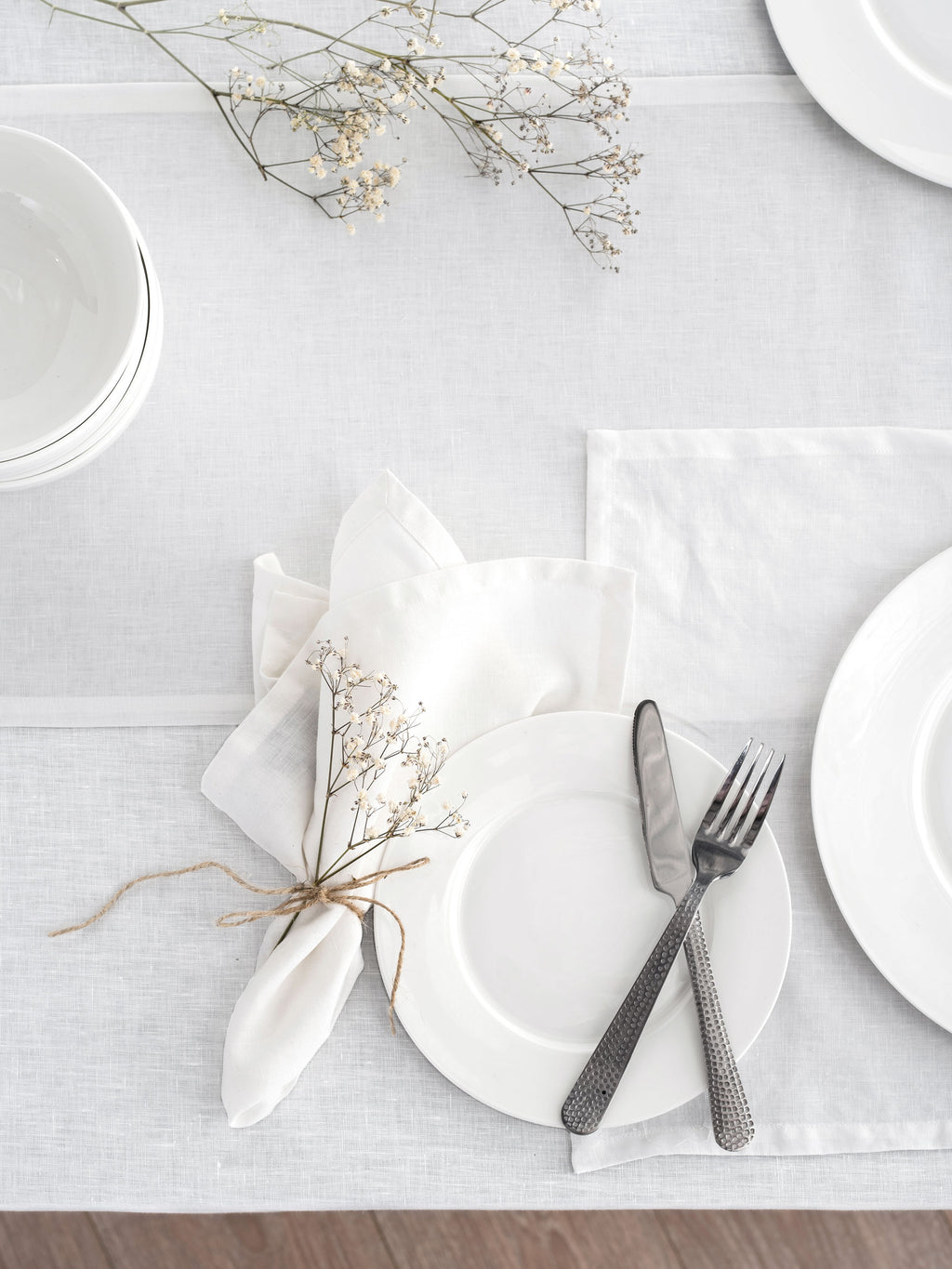 Nimes White Tablecloth