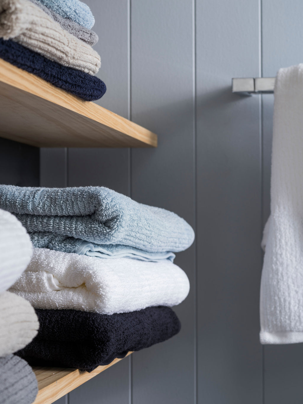 Reed Grey Towel Collection