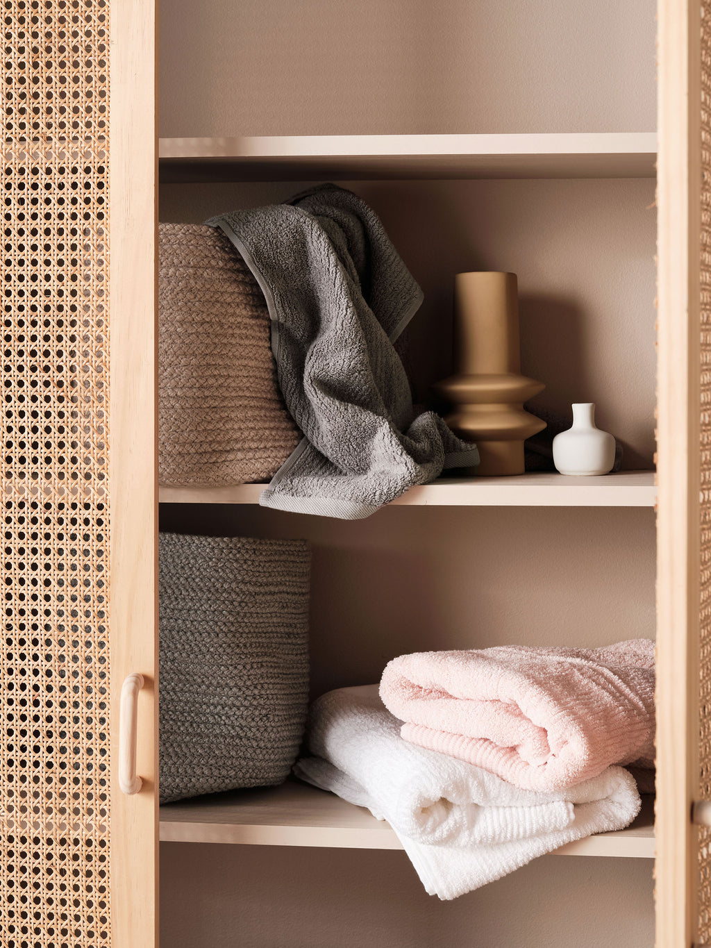 Reed White Towel Collection