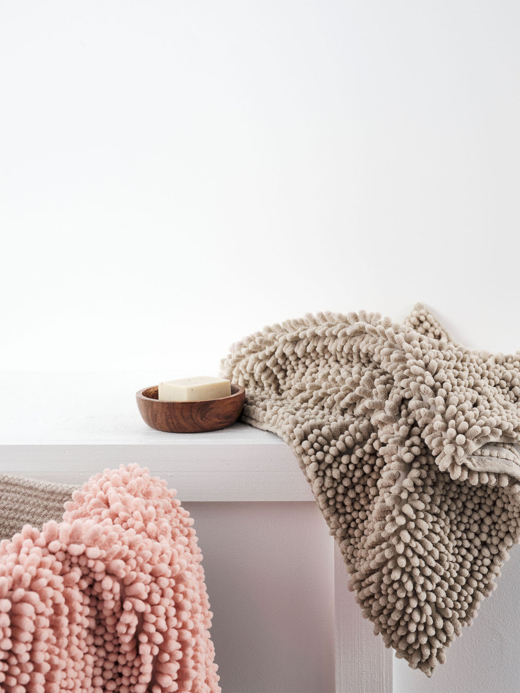 Reed Toggle Stone Bath Mat