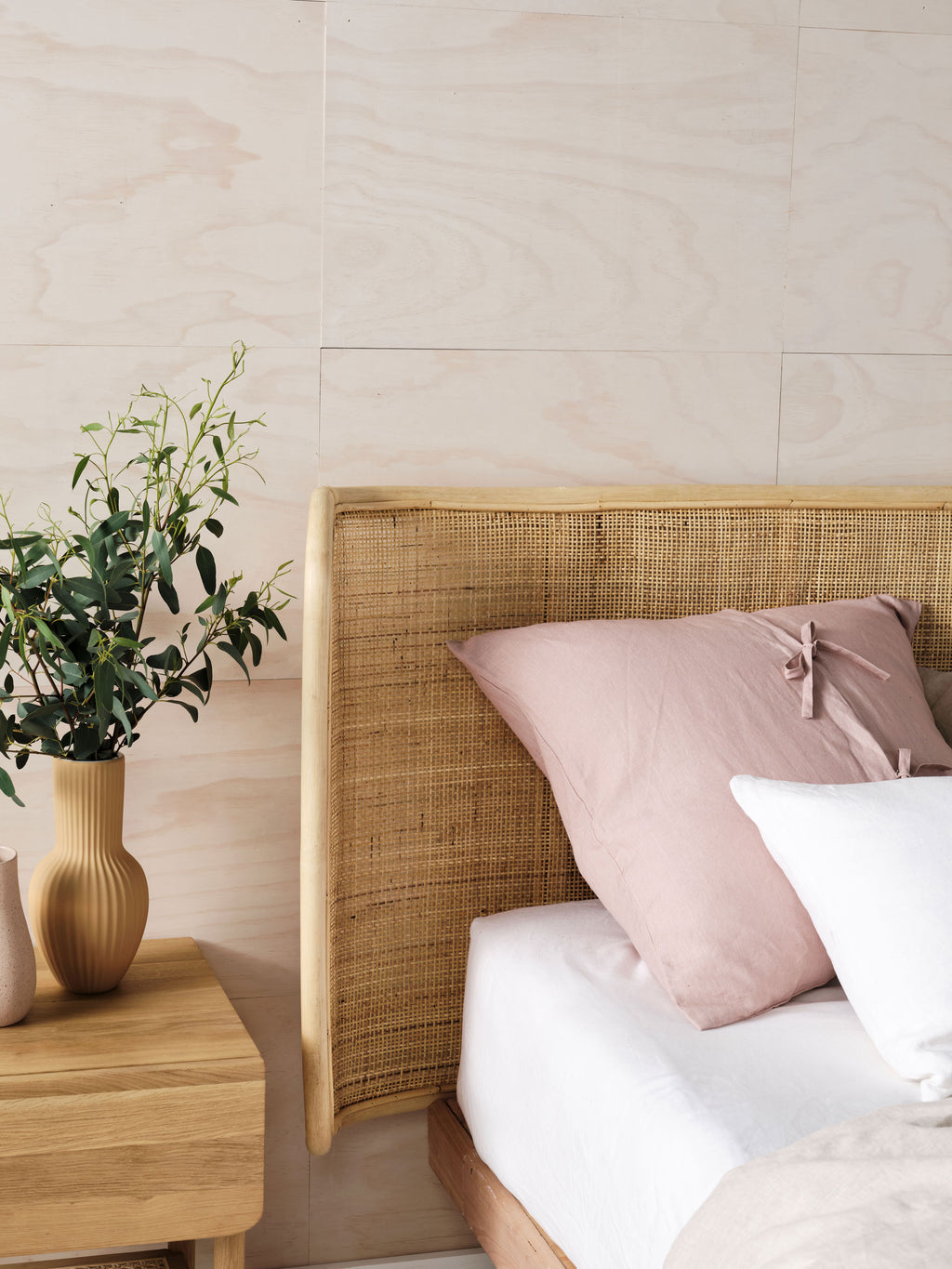 Nimes White Fitted Sheet 50cm