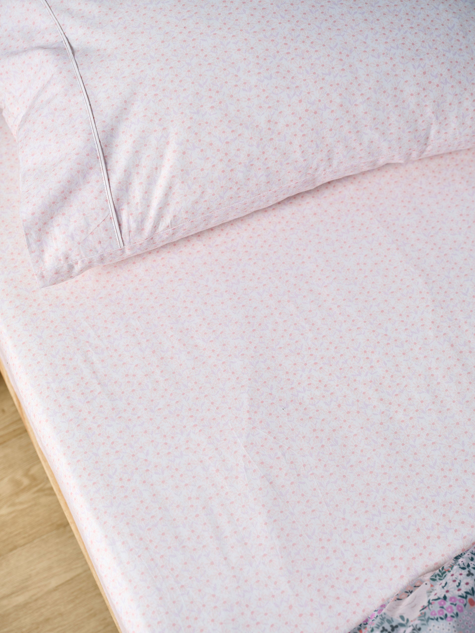 Daisy Meadow Fitted Sheet + Pillowcase Set