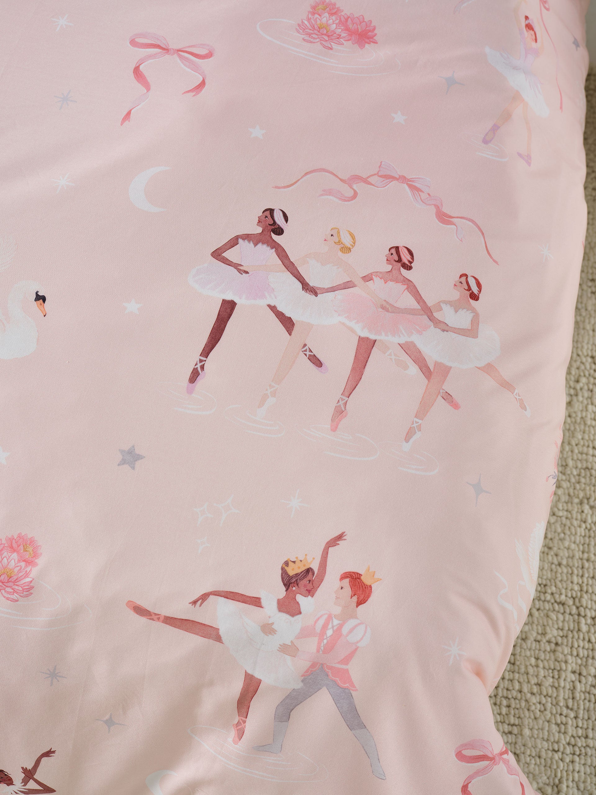 Swan Lake Quilt Cover Set