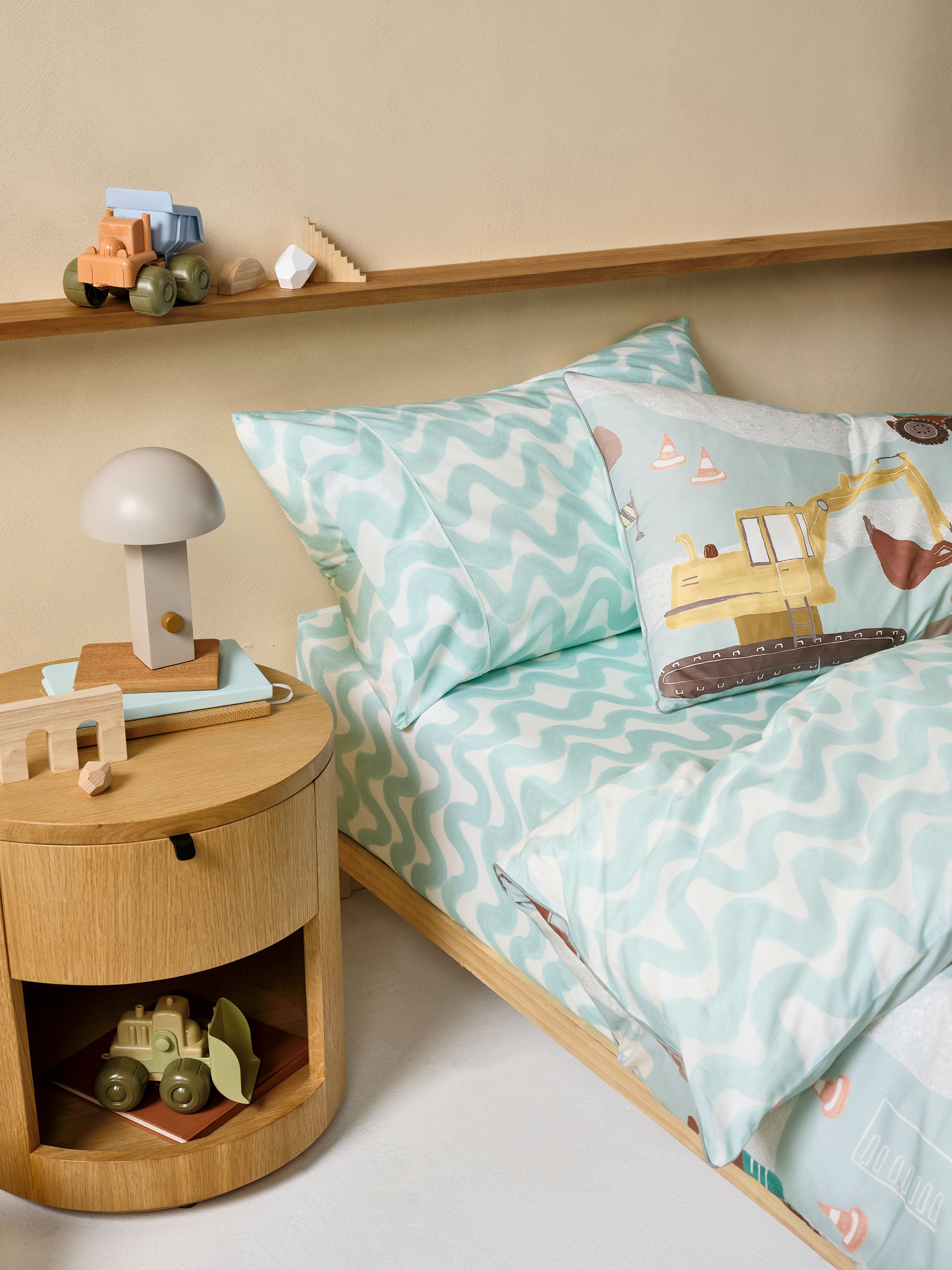 Wiggle Wiggle Fitted Sheet + Pillowcase Set