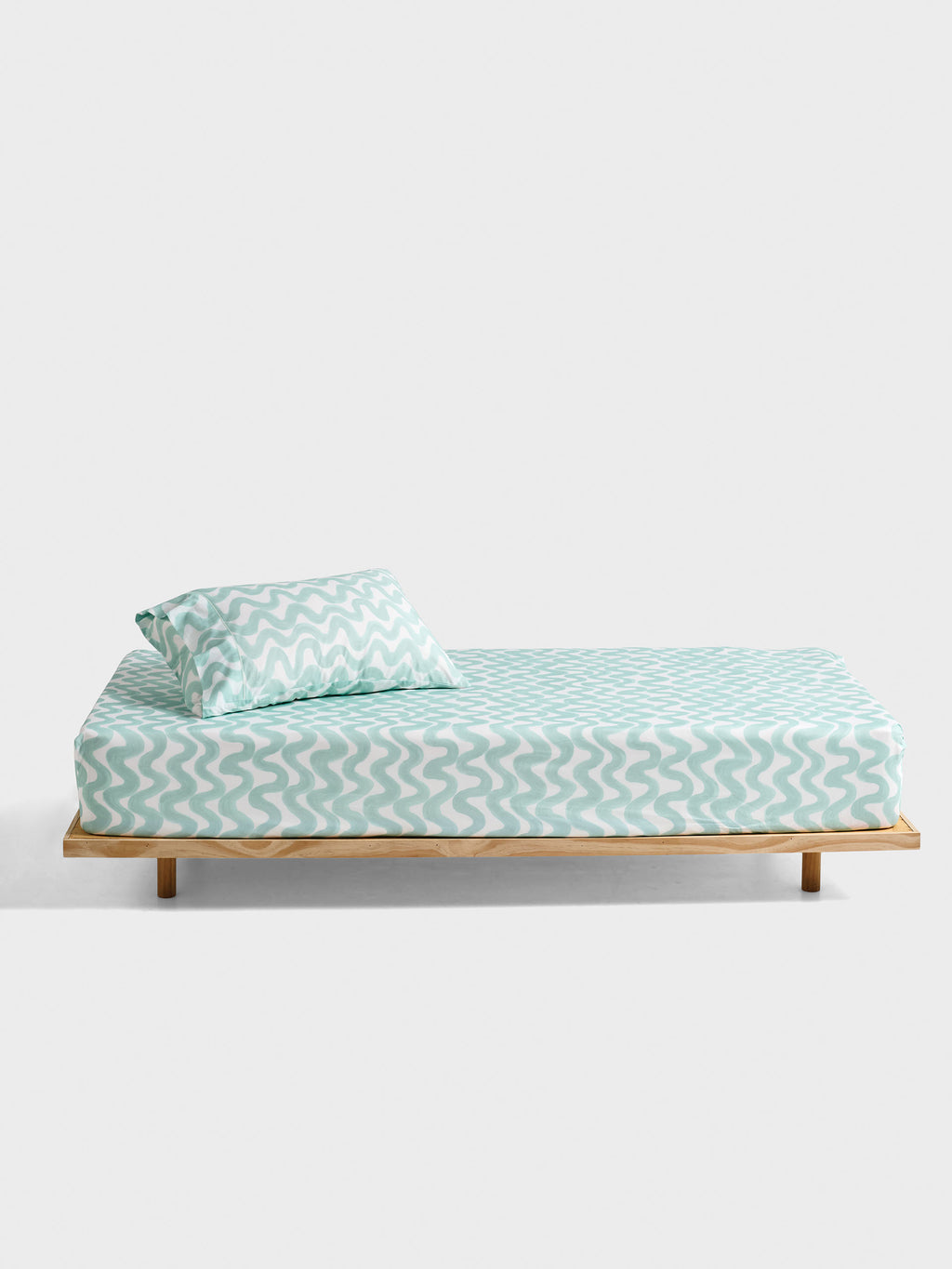 Wiggle Wiggle Fitted Sheet + Pillowcase Set