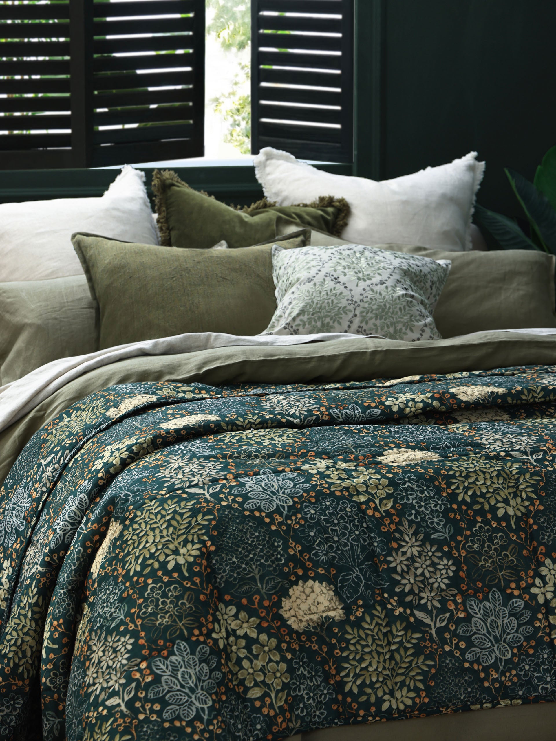 Limetta Coverlet
