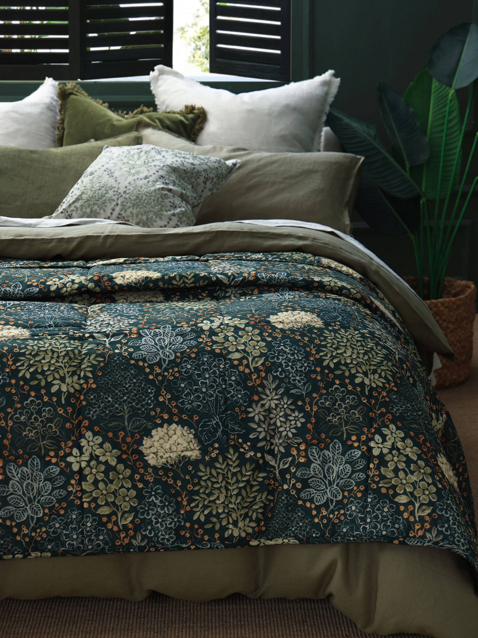 Limetta Coverlet